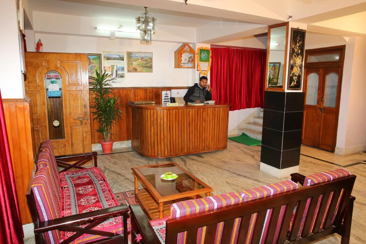 Hotel Rufina Swagat 3*
