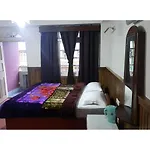 Hotel Pemachen, Pelling