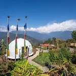 Stayvista At The Stargazer With Mountain Views, Bonfire, Lawn