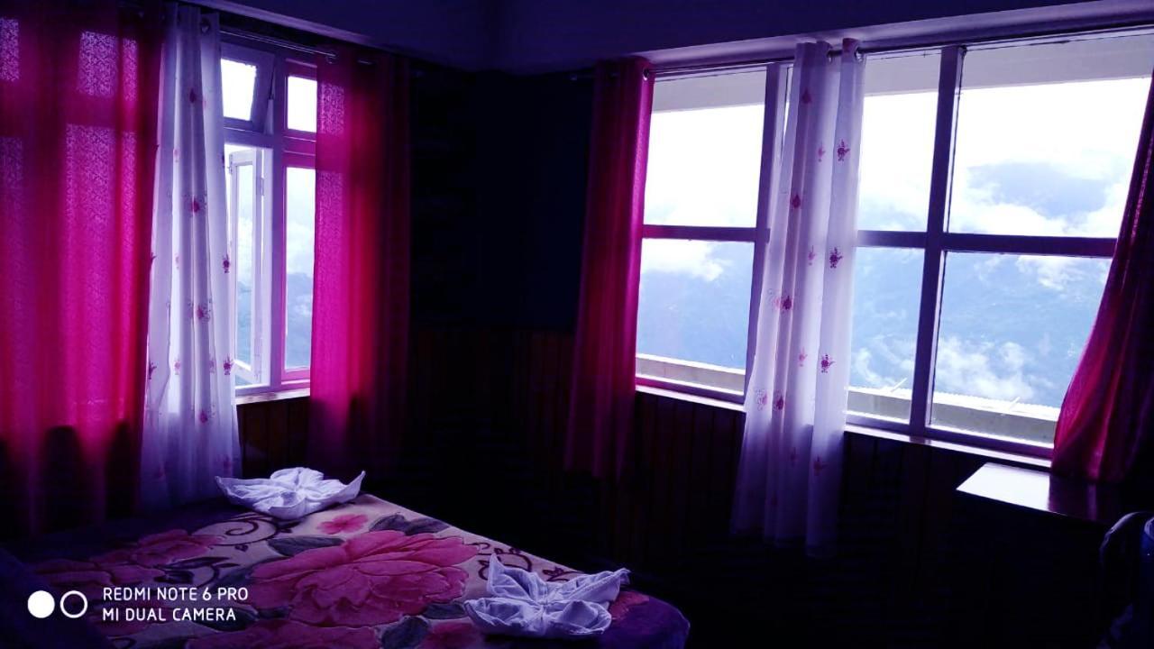 Hotel Valley View