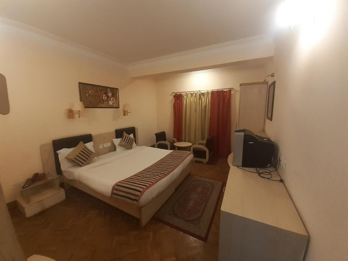 De Regency Hotel Pelling