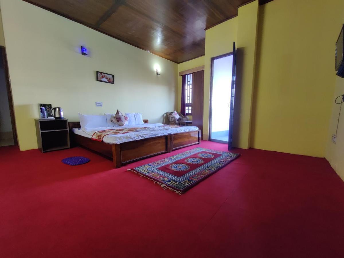 Sudarshan Hotel