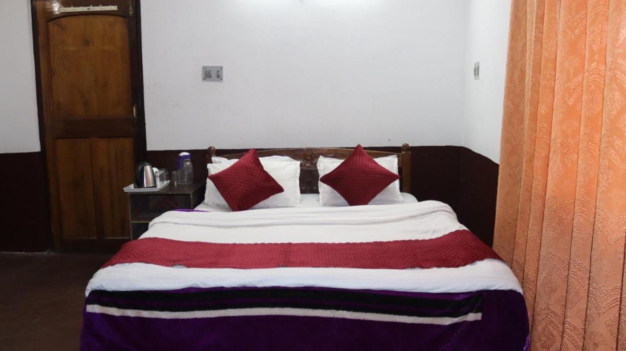Sudarshan Hotel
