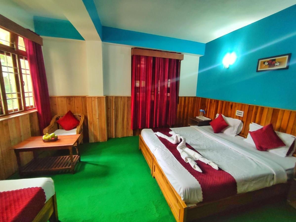 Sudarshan * Pelling