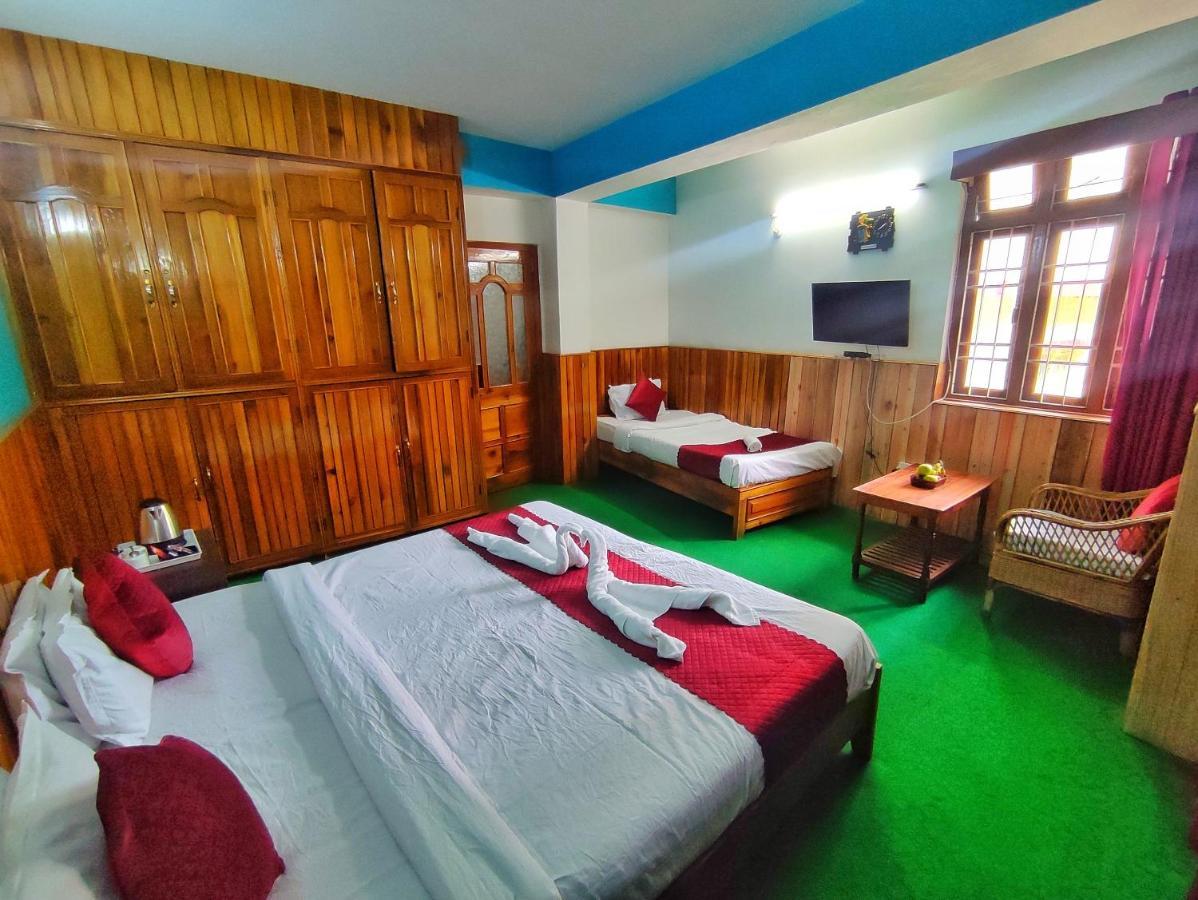 Sudarshan Hotel