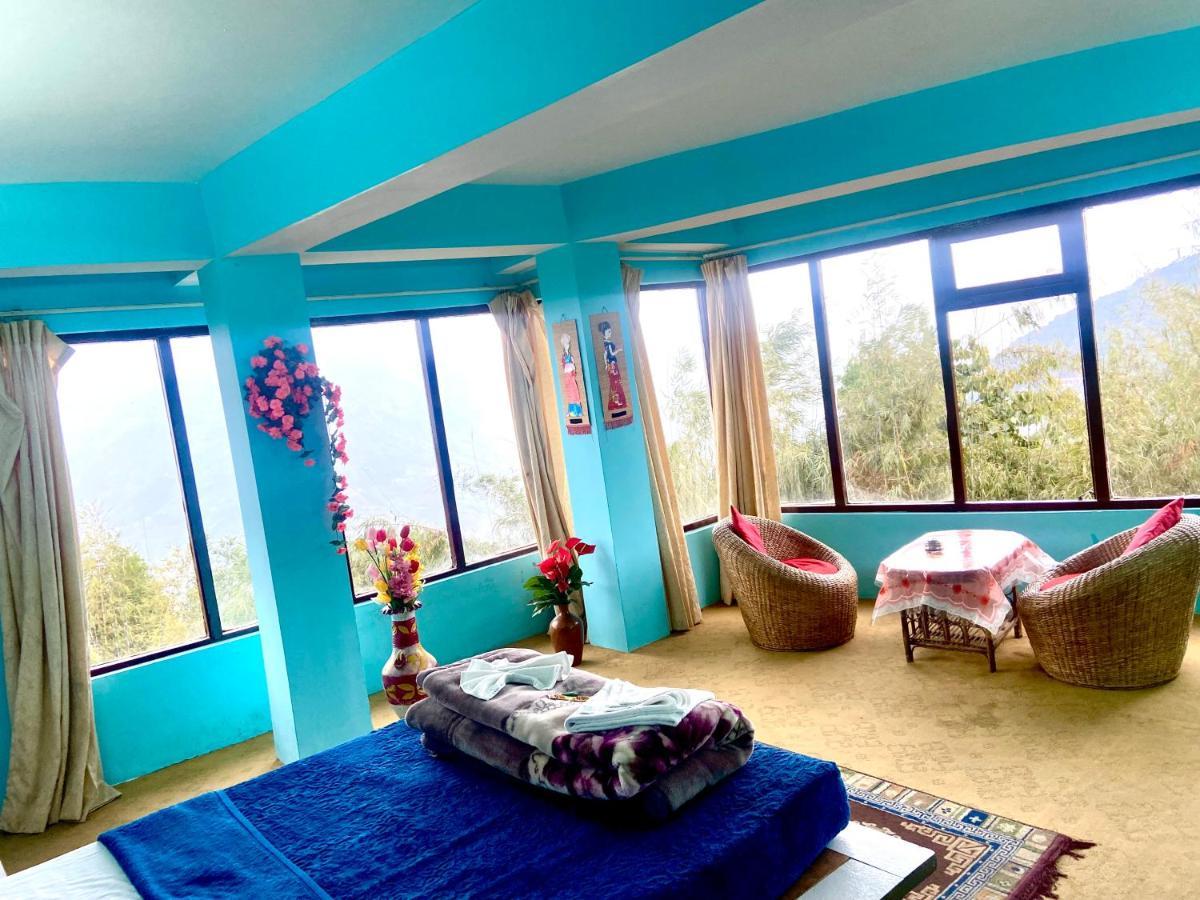 Snow Valley Rooftop Hotel Pelling