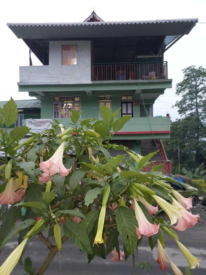 Oyo Narayan & Adventures Apartment