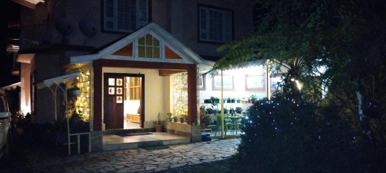 Lodge Ifseen Pelling