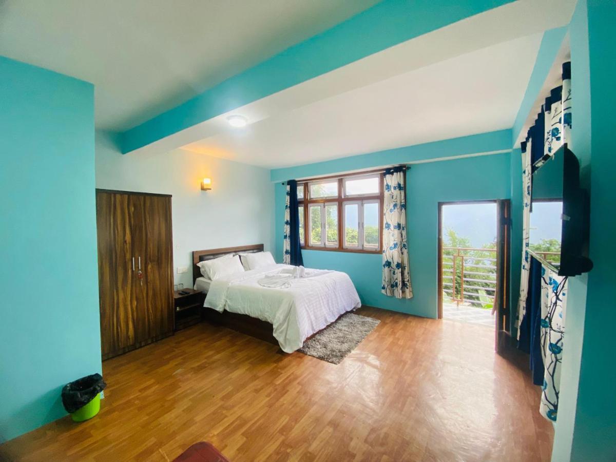 - Zivaan Homestay Pelling