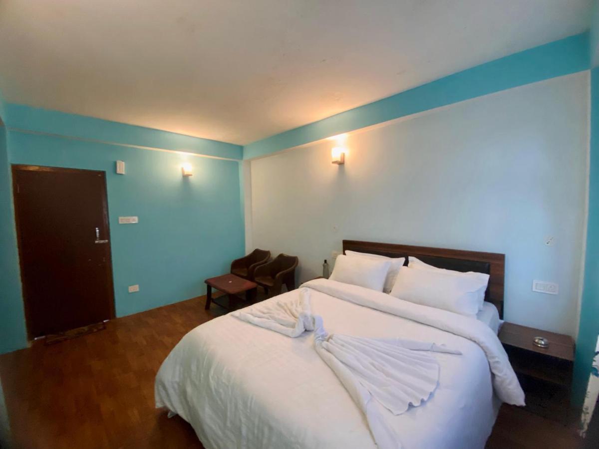 - Zivaan Homestay Pelling
