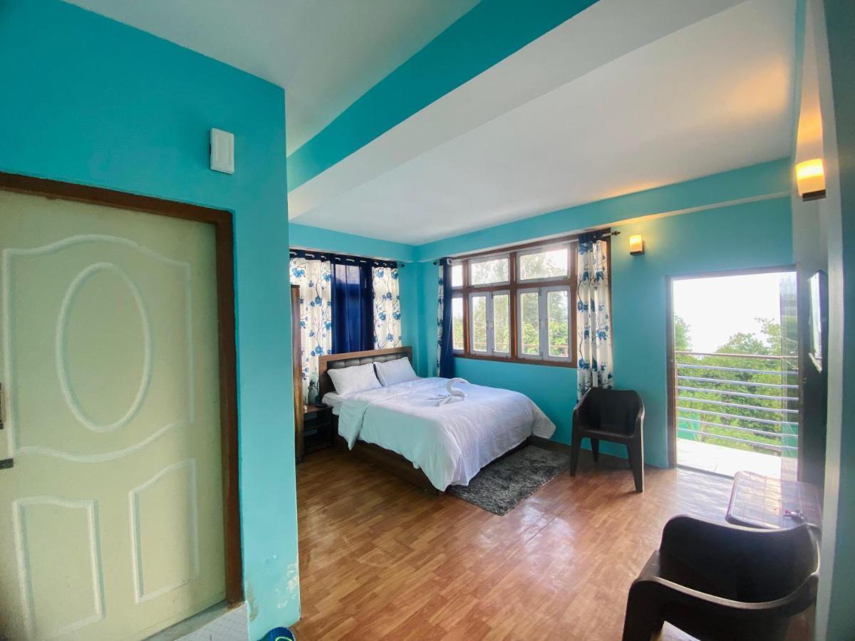 - Zivaan Homestay Pelling