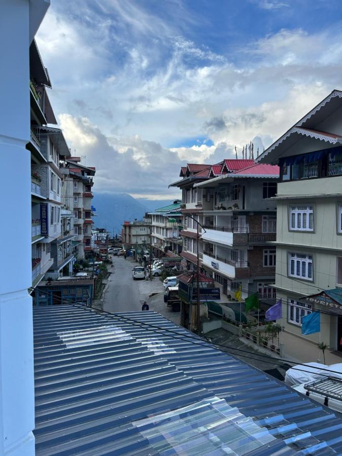 Disha Silver Peak Hotel 3*