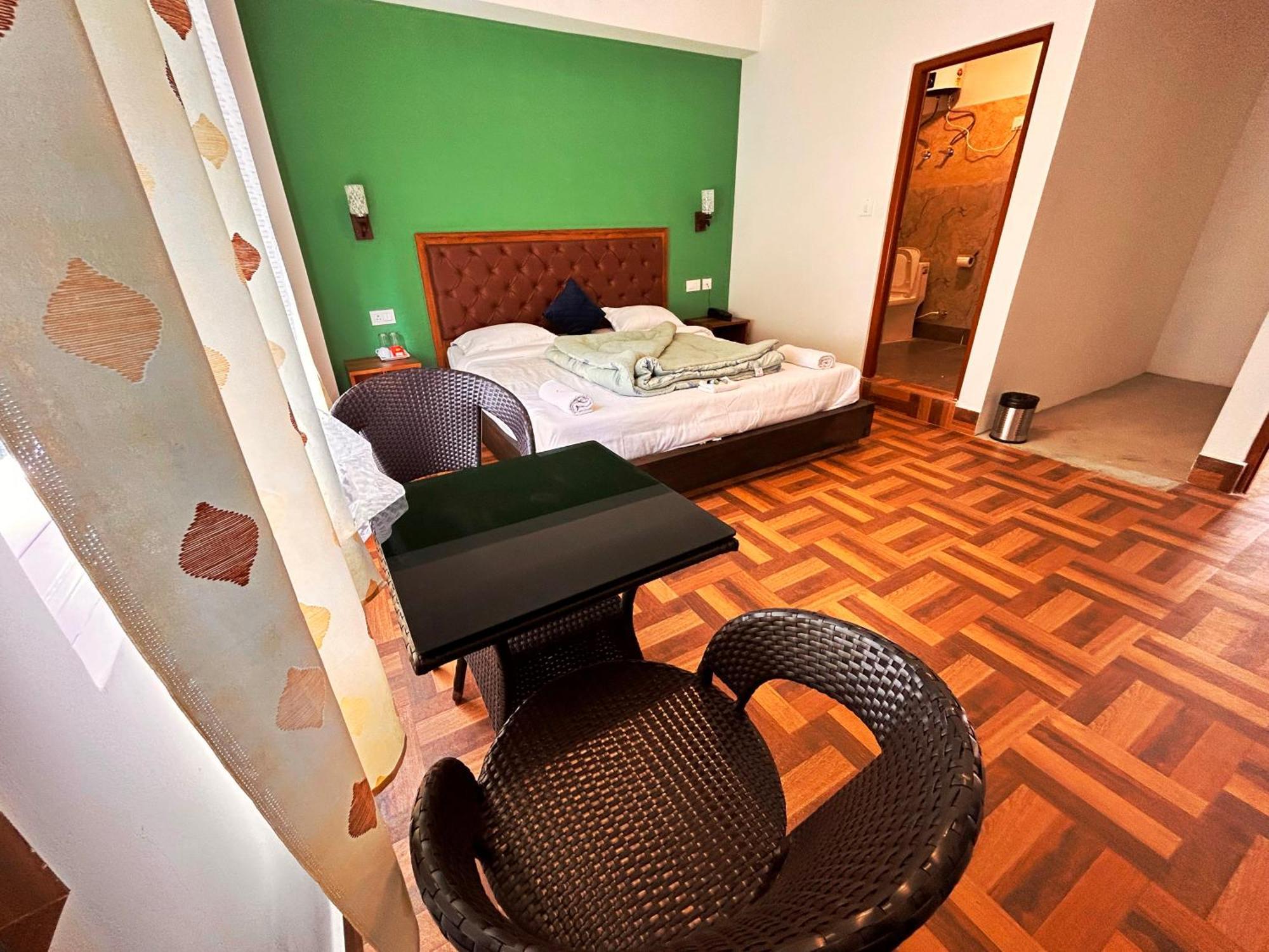 Disha Silver Peak Hotel 3*