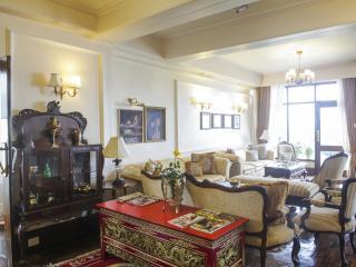 The Elgin Mount Pandim - Heritage &