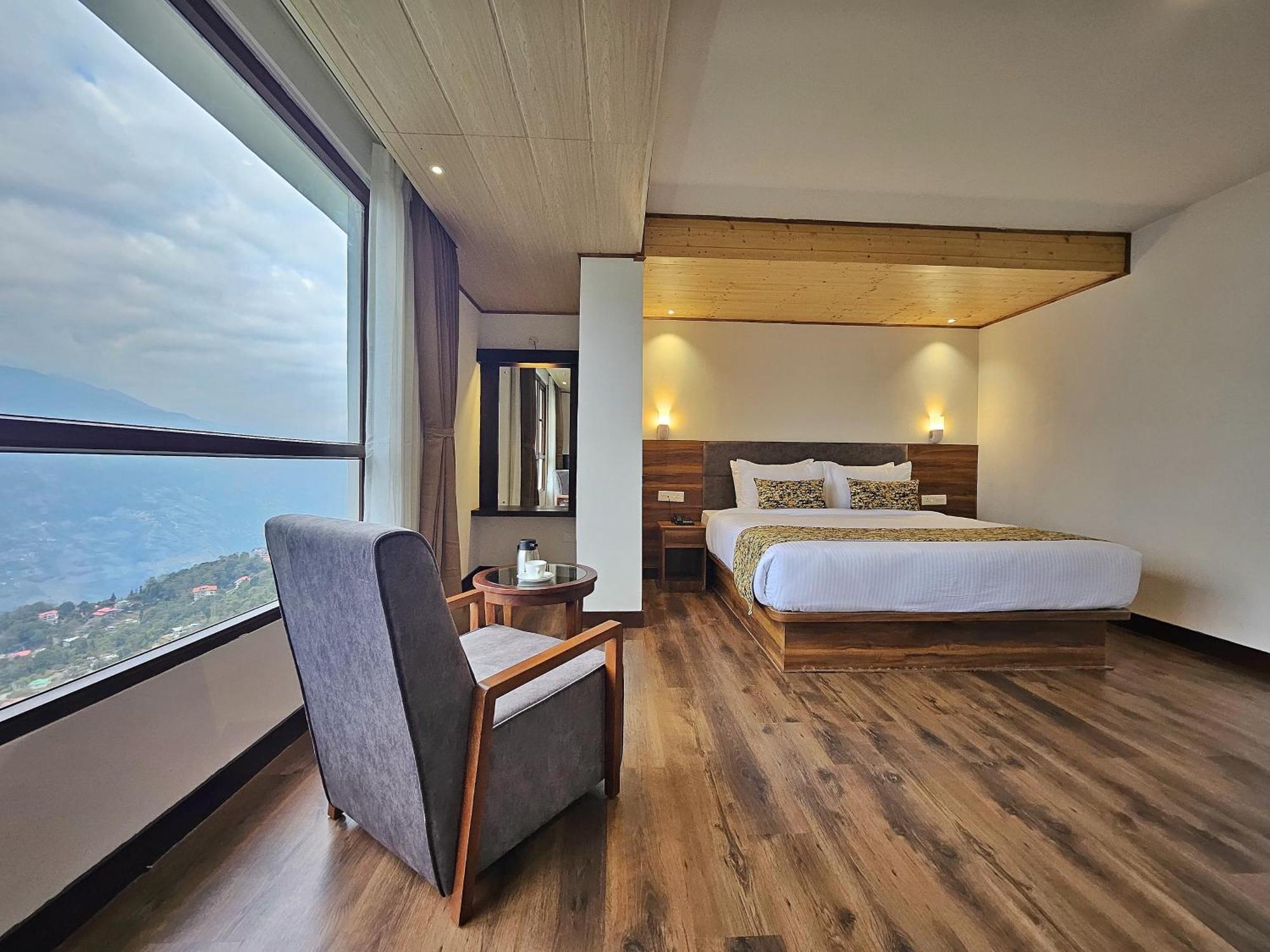 Sumitel Hotel 4*