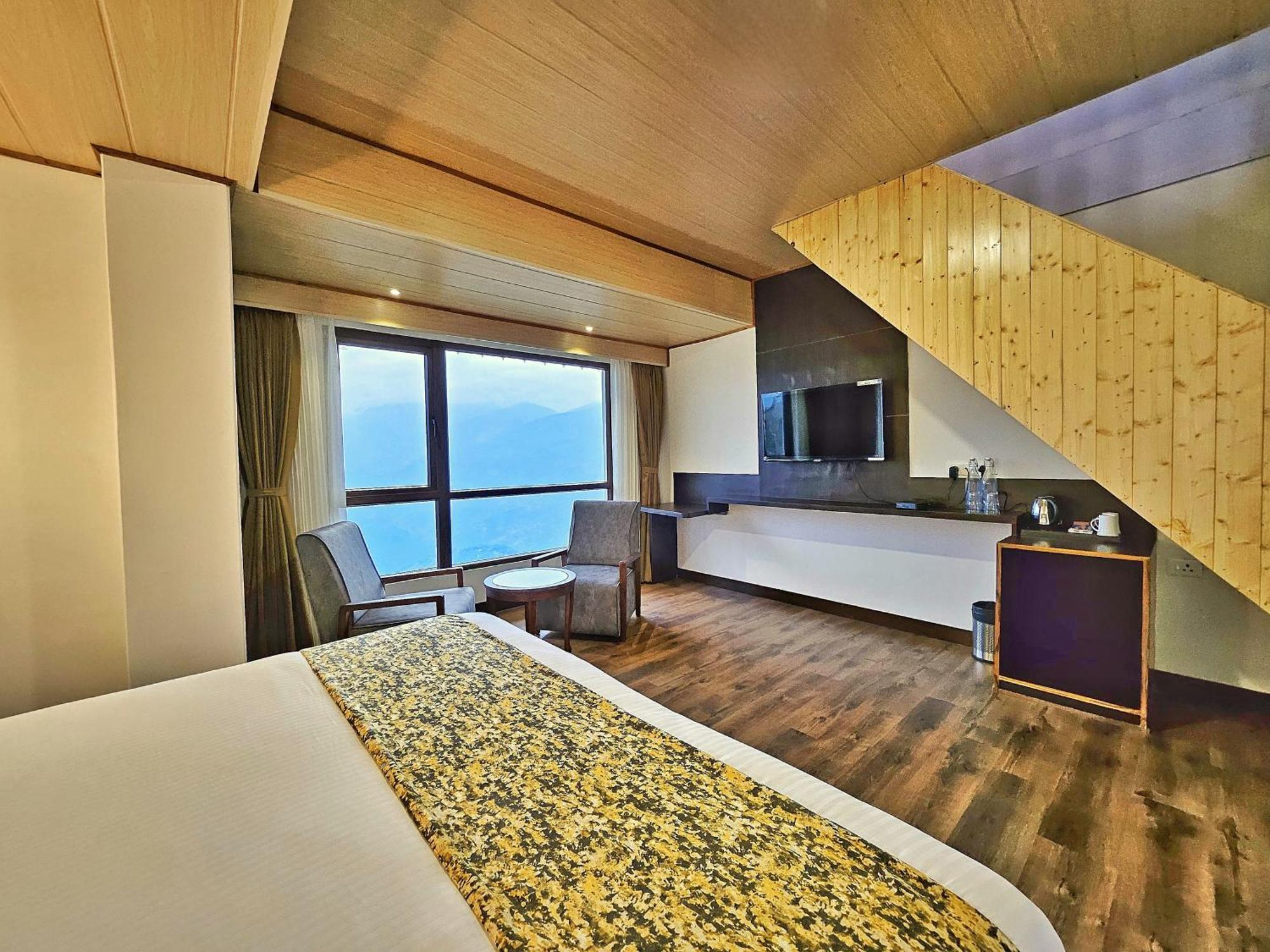 Sumitel Hotel 4*