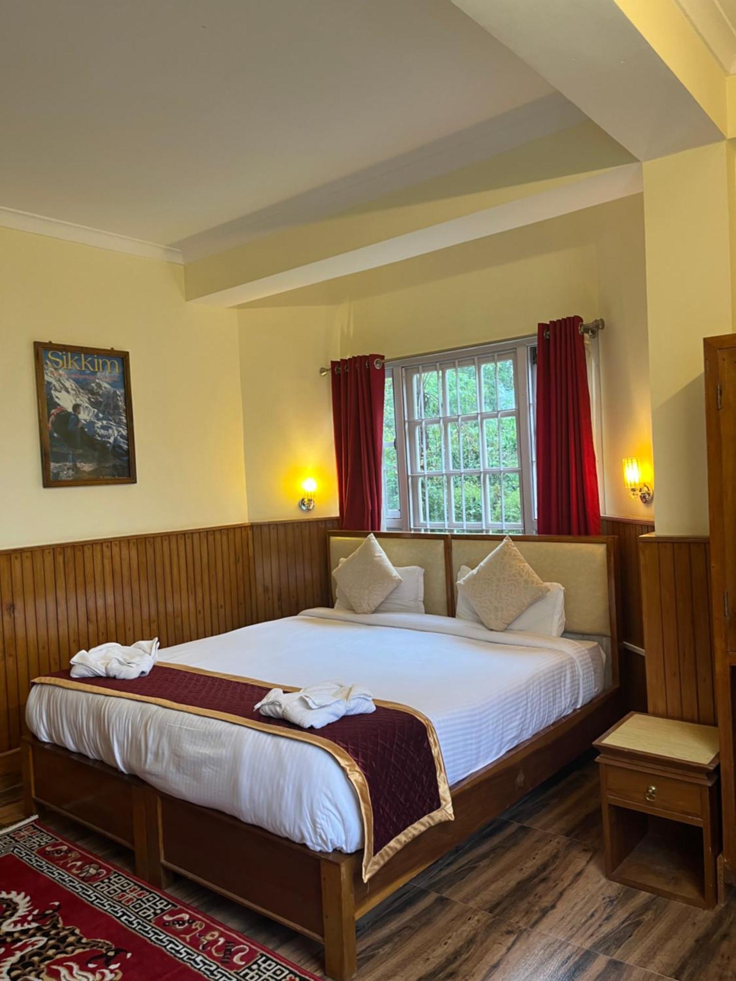 Ifseen Lodge *