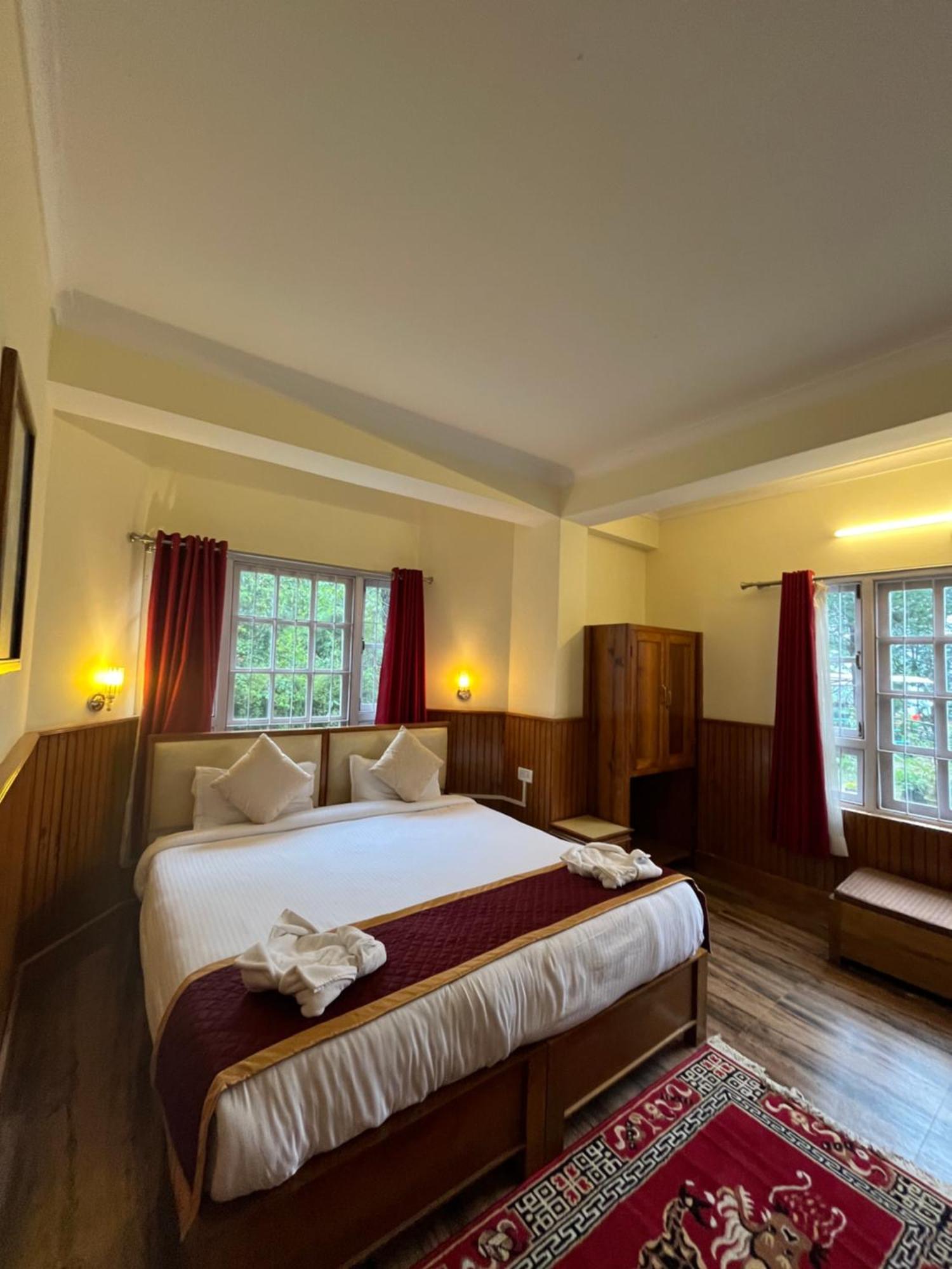 Ifseen Lodge *