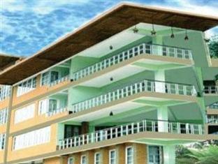 Hotel Summit Newa Regency 3*