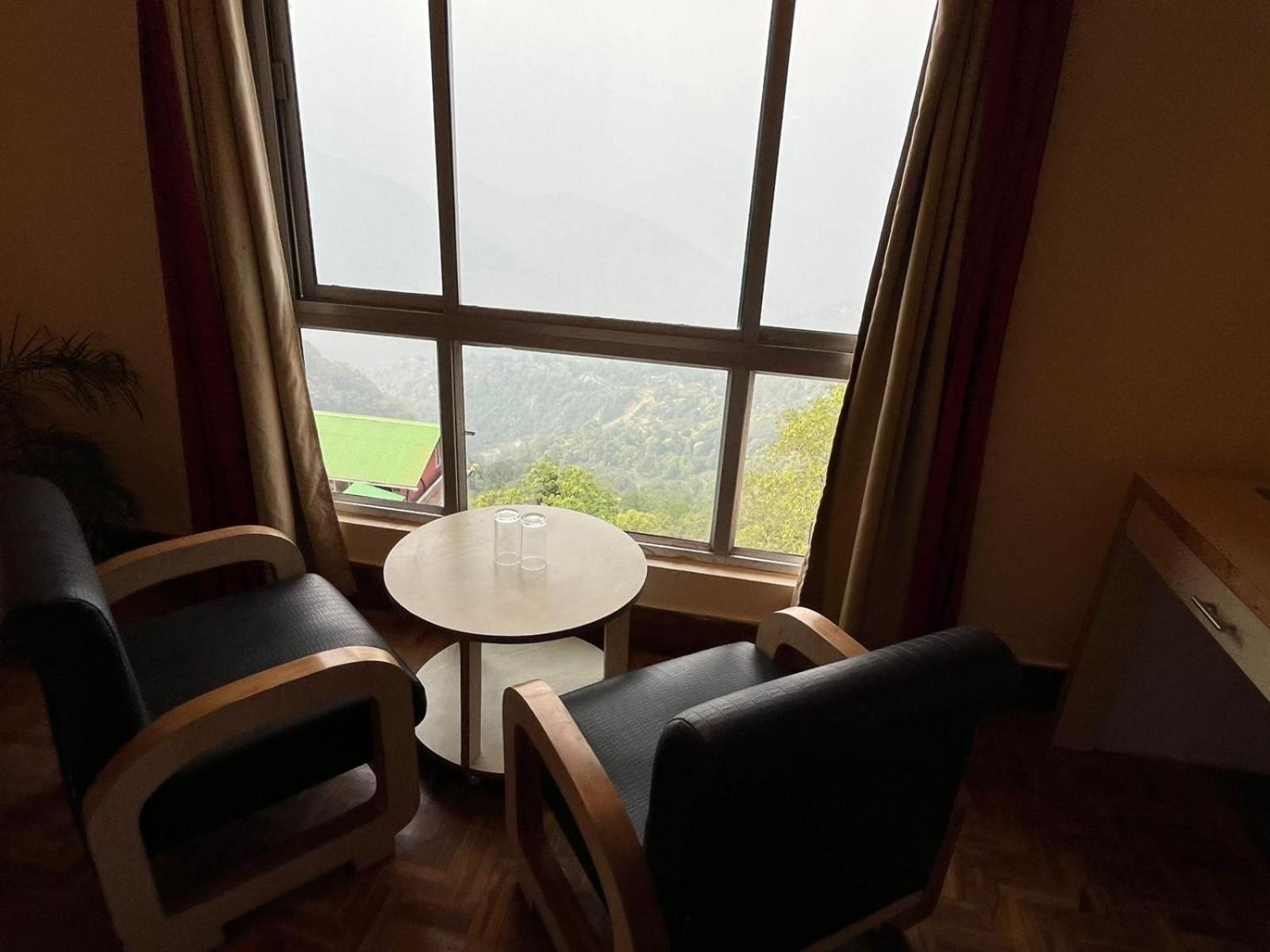 De Regency Hotel 3*