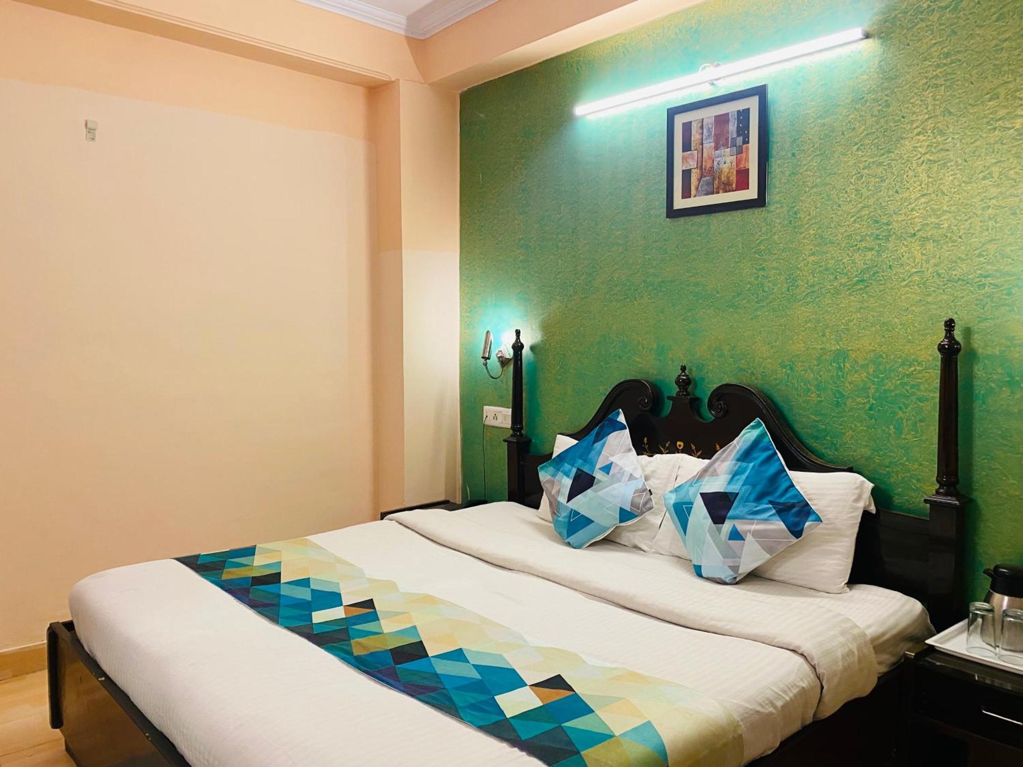 De Regency 3*