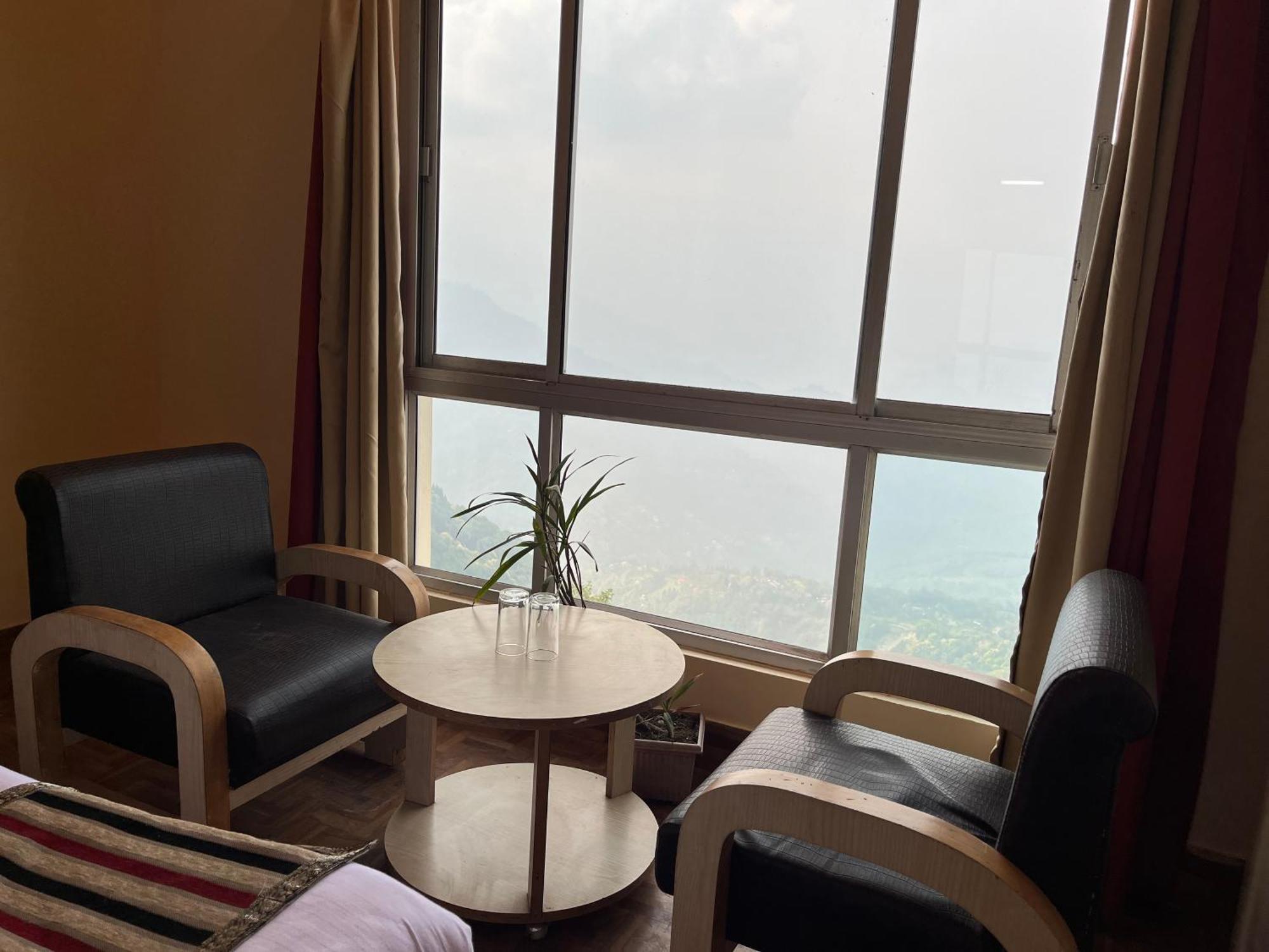 De Regency Hotel 3*