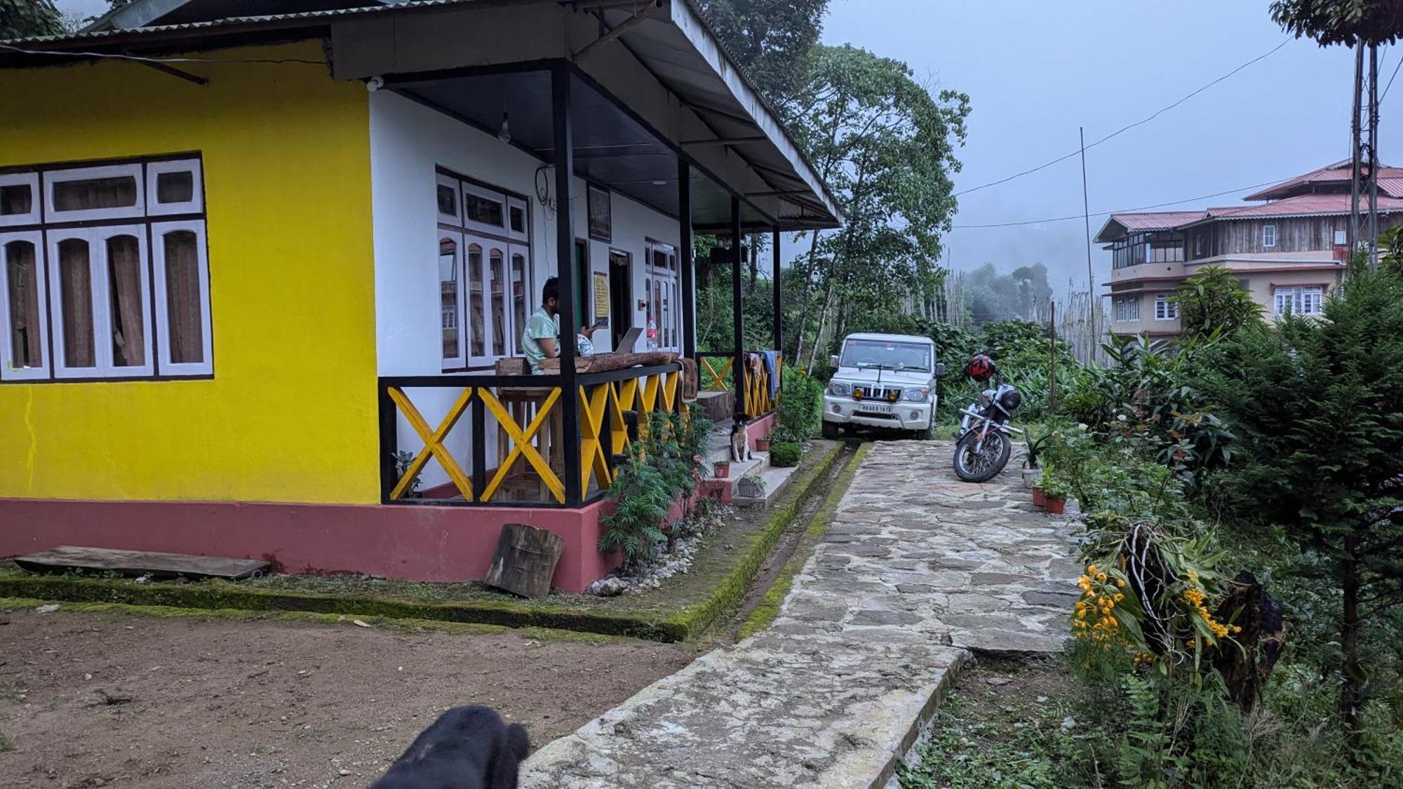 Mochilero 2, Homestay