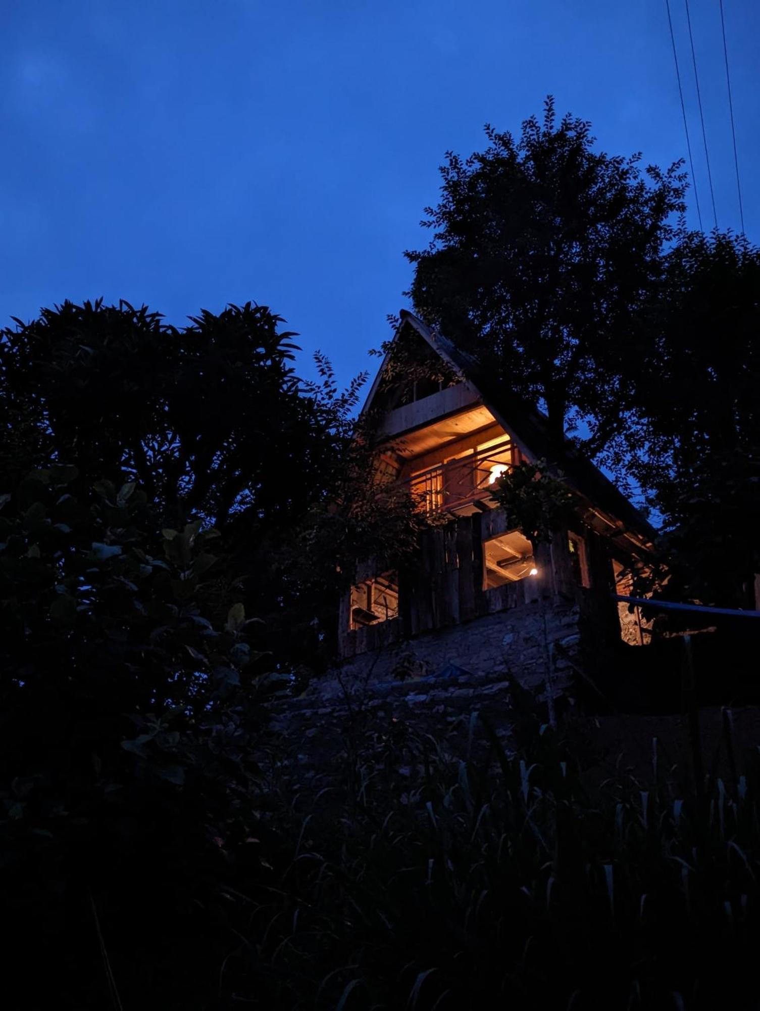 Country house Mochileros Cherry Tree House *
