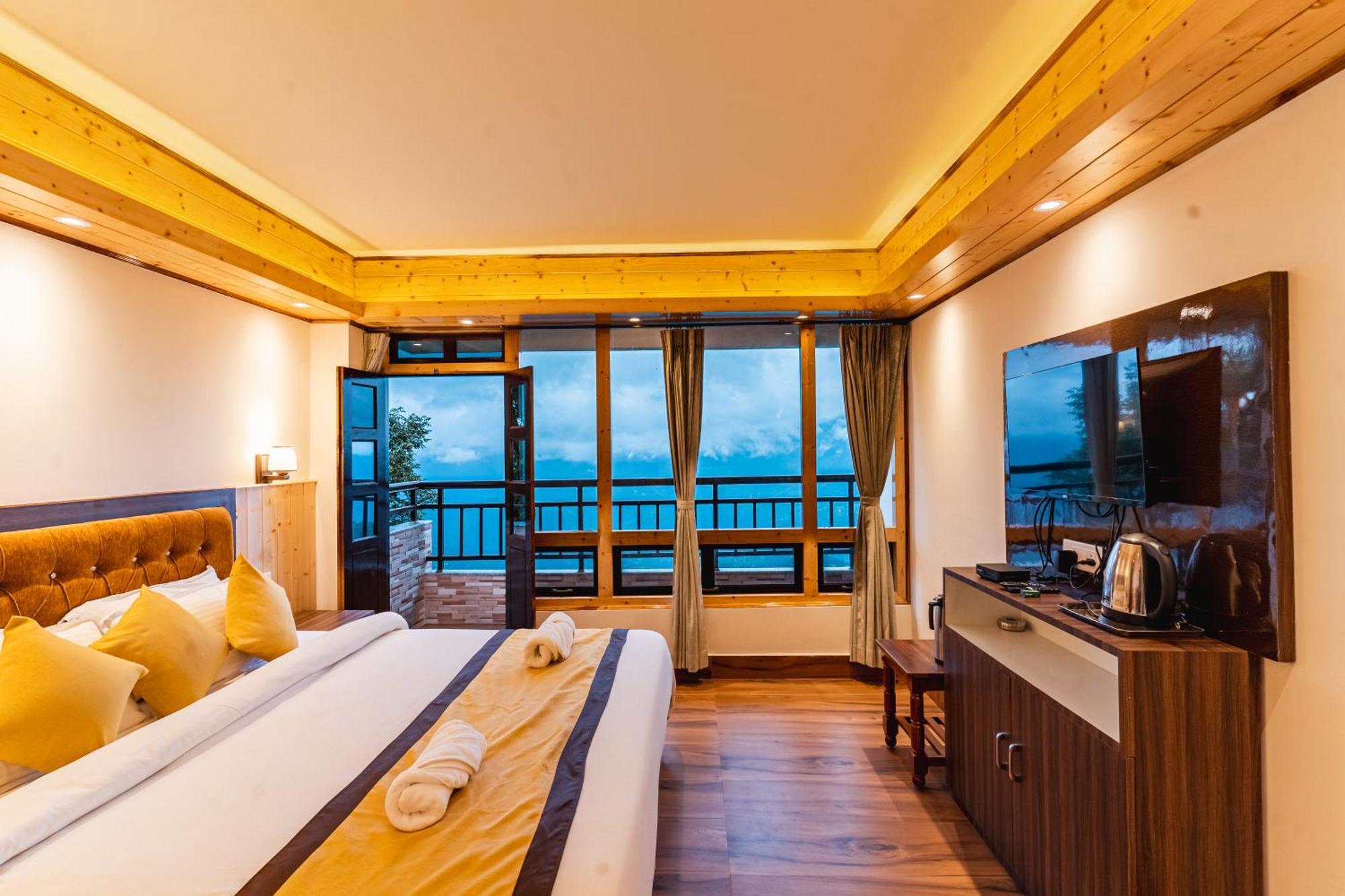 Hotel The Golden Retreat In 3*
