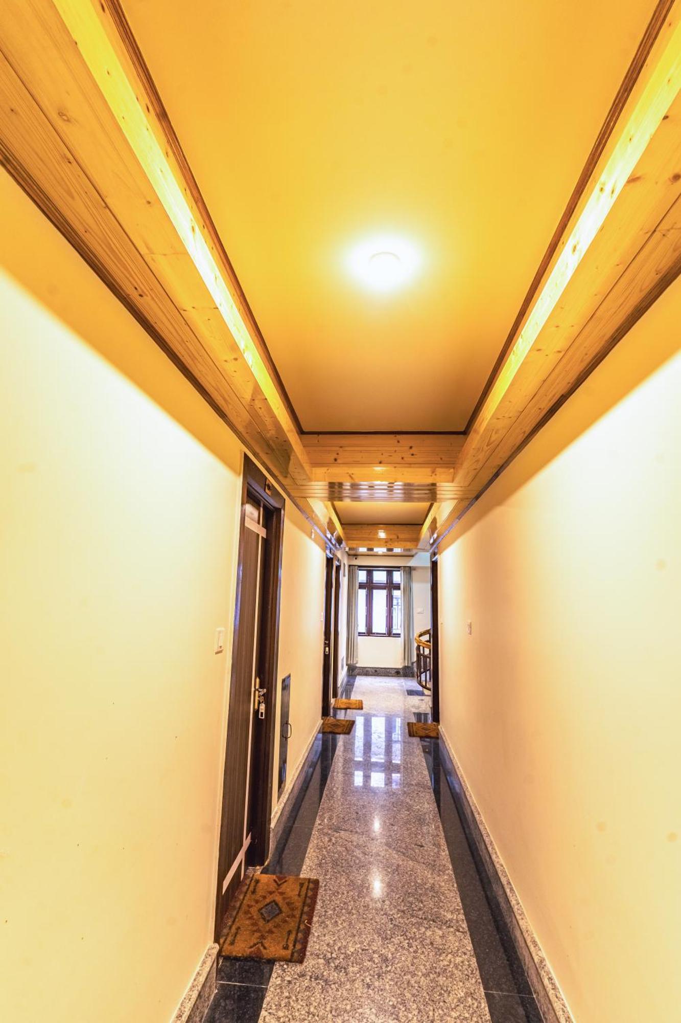 The Golden Retreat In 3* Pelling