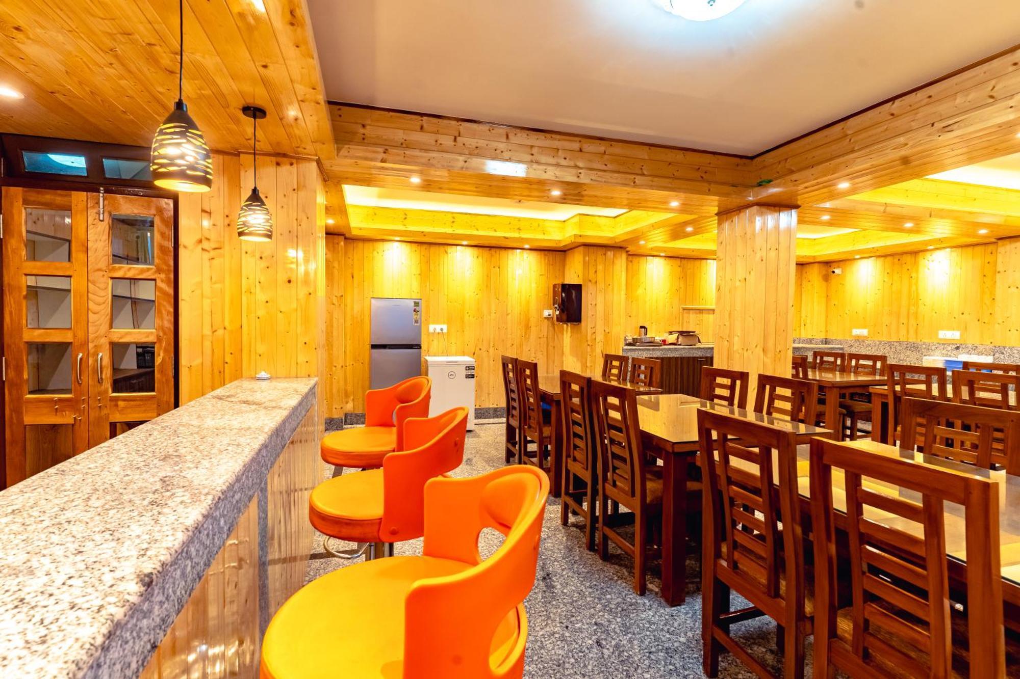 Hotel The Golden Retreat In 3*