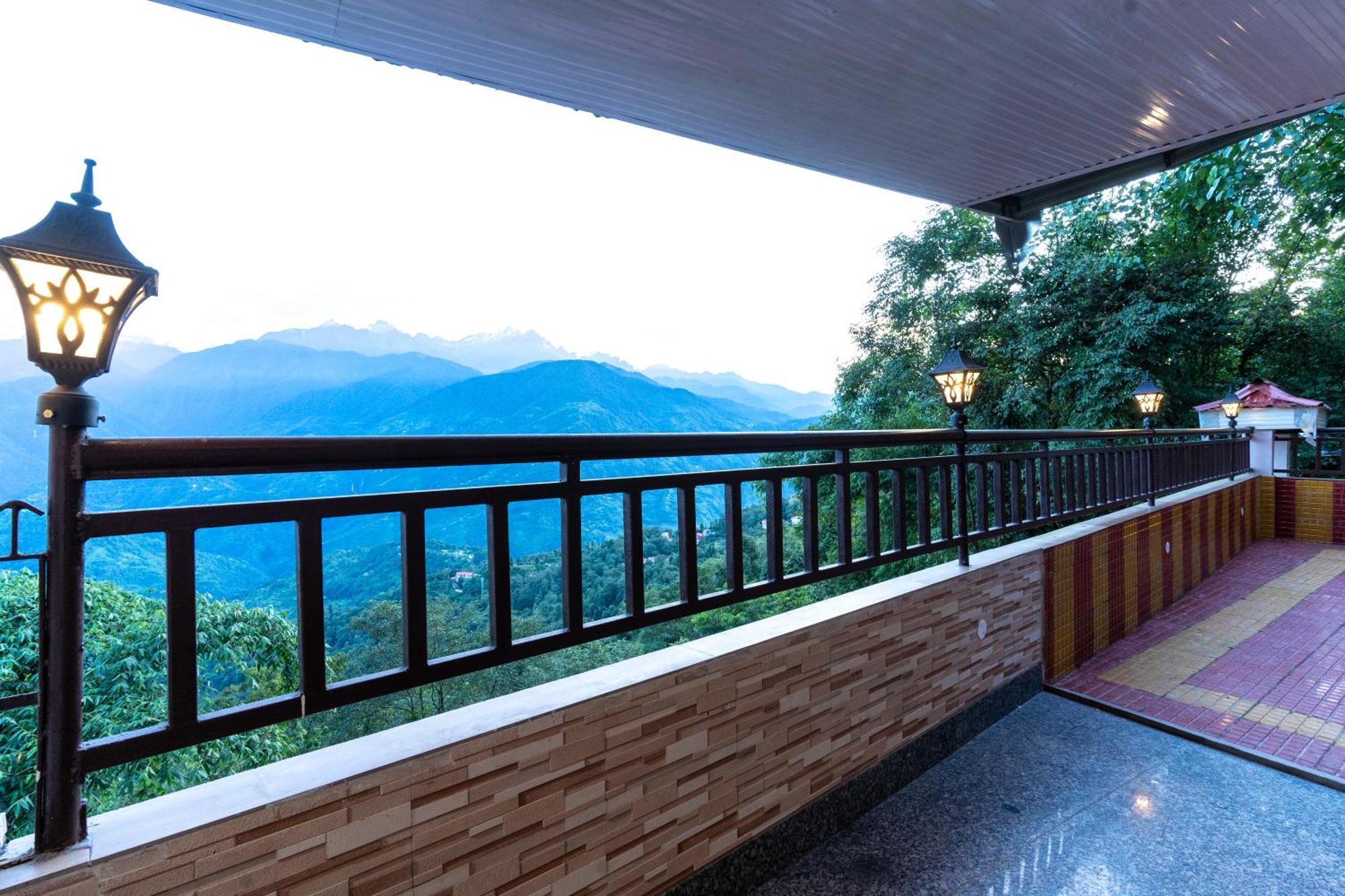 Hotel The Golden Retreat In Pelling