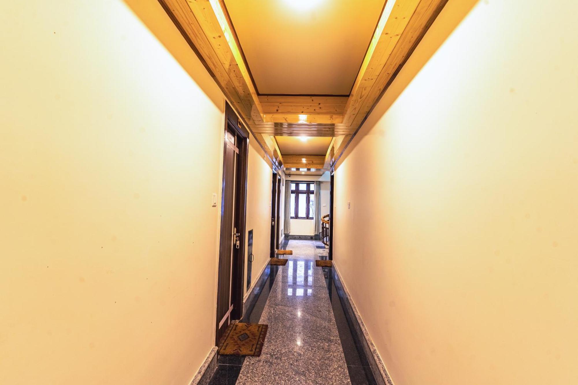 The Golden Retreat In 3* Pelling