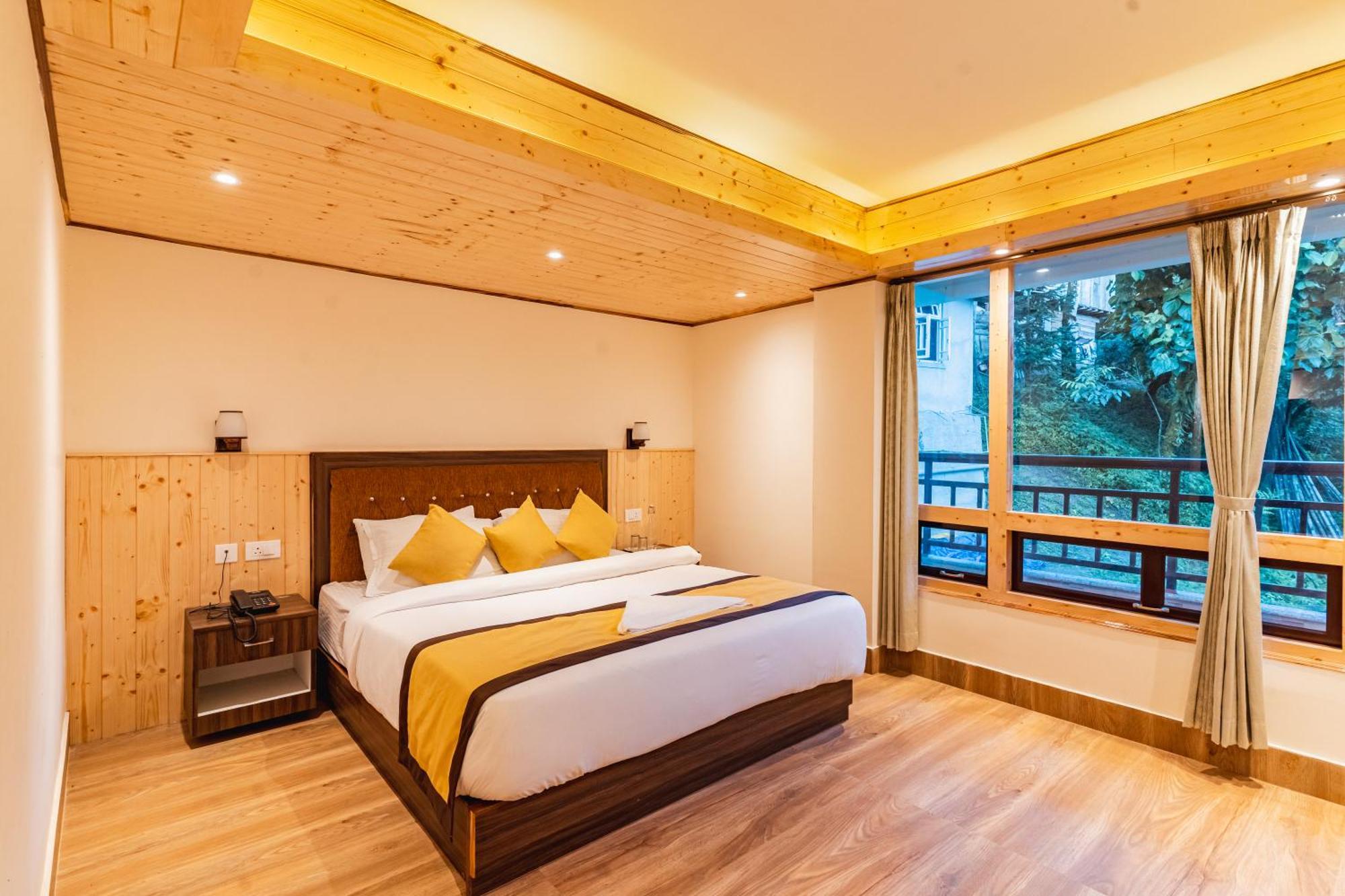 The Golden Retreat In 3* Pelling