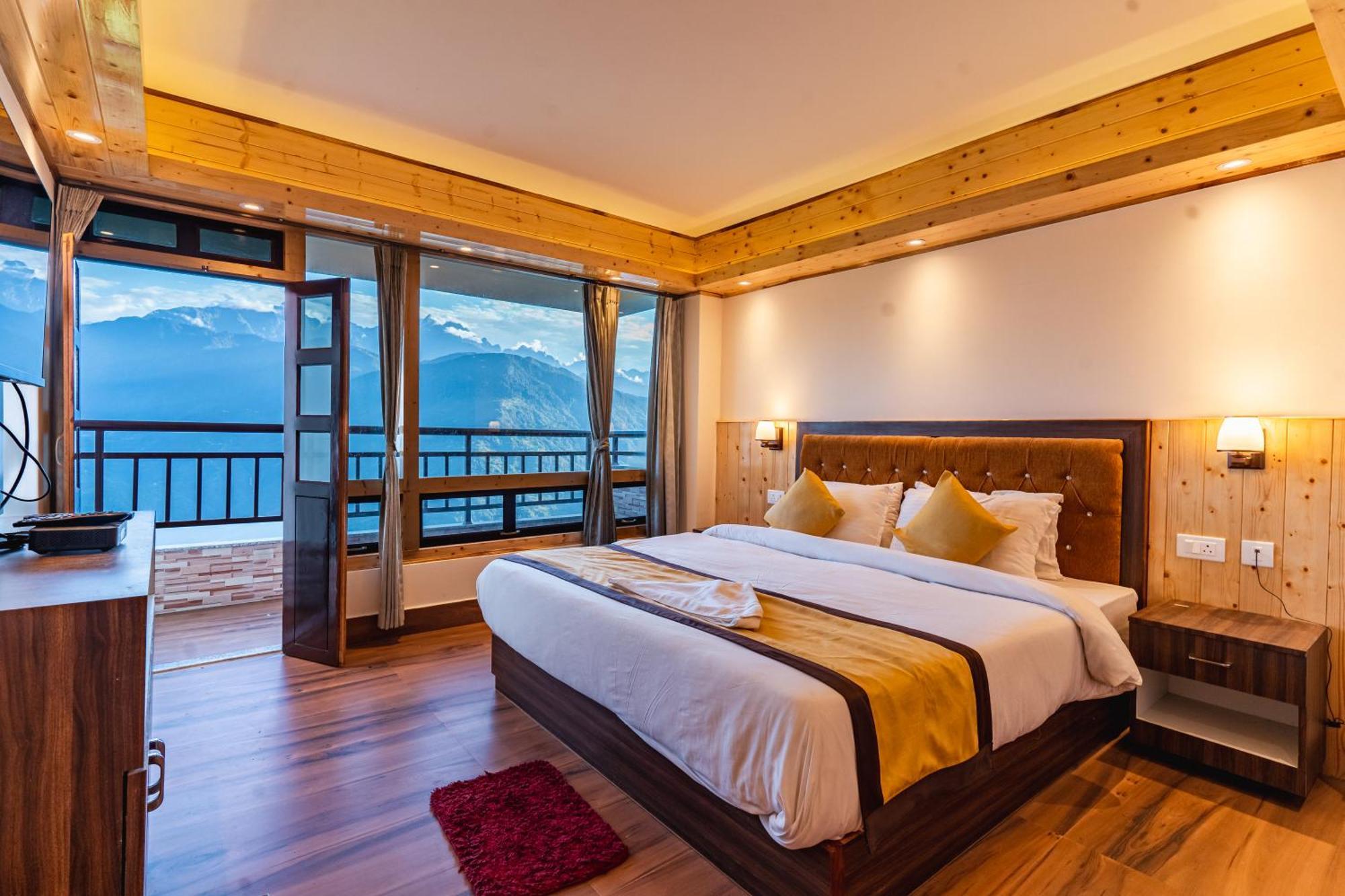 The Golden Retreat In Hotel 3*