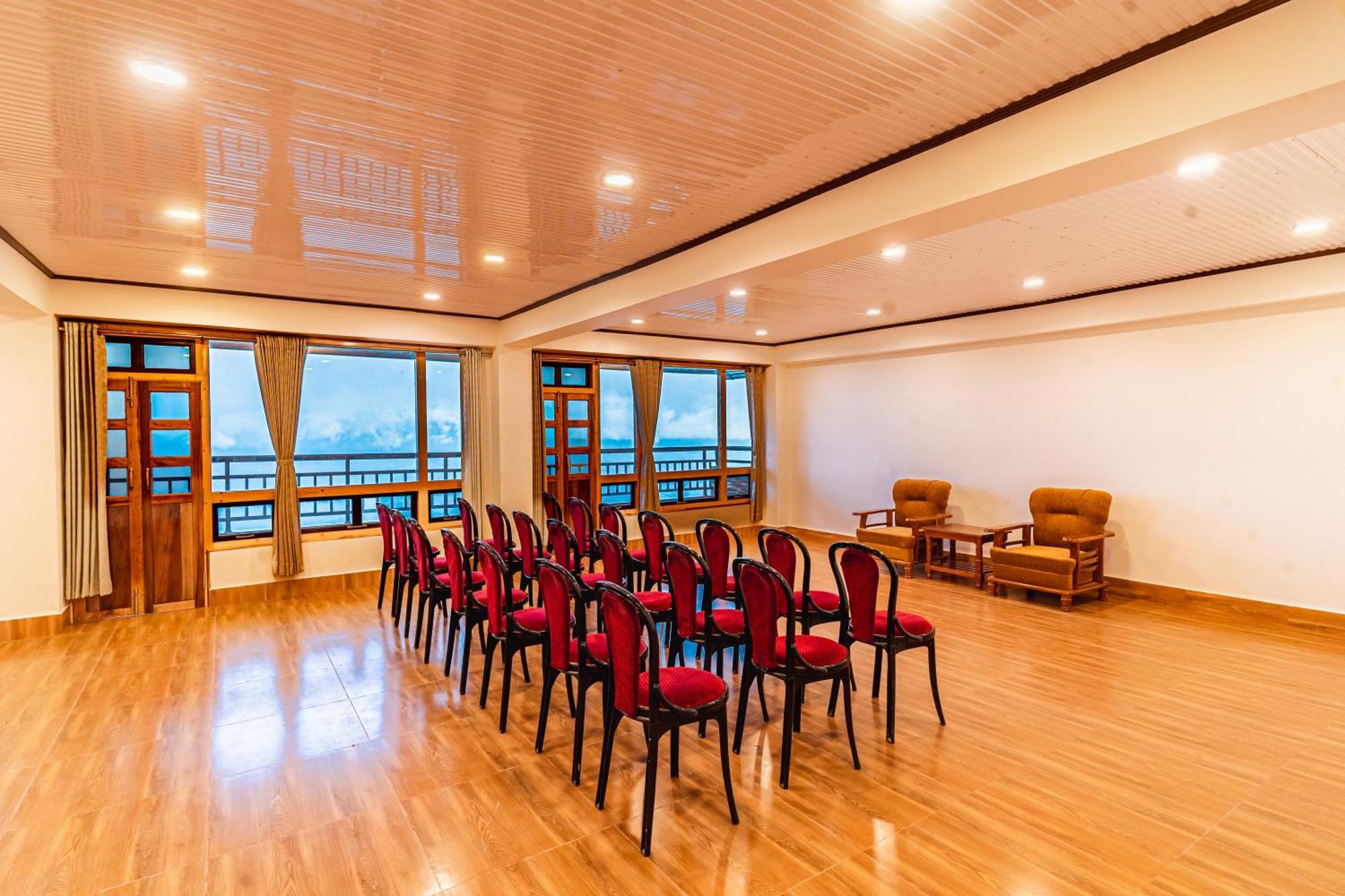 The Golden Retreat In Pelling