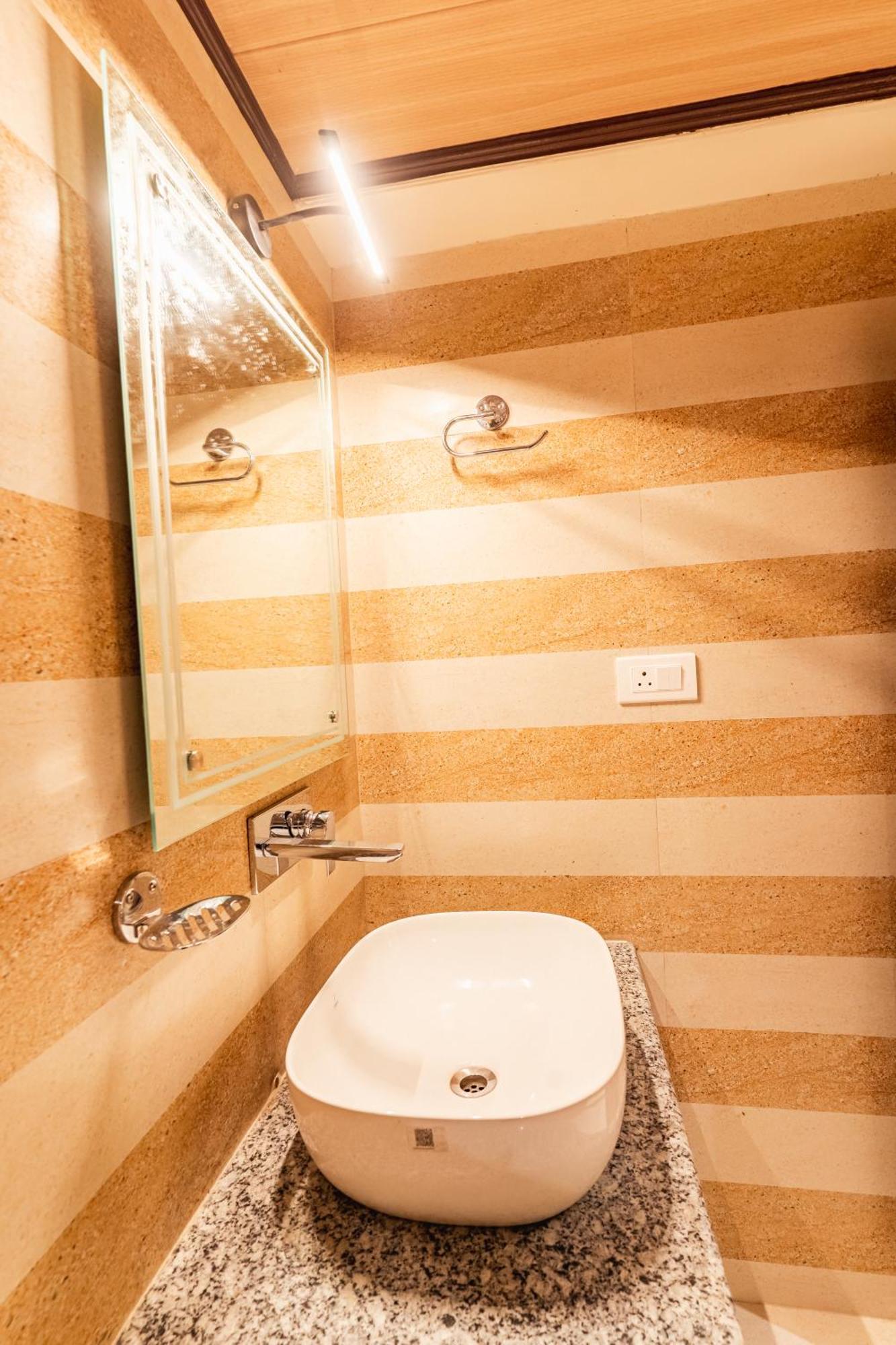 The Golden Retreat In Hotel 3*