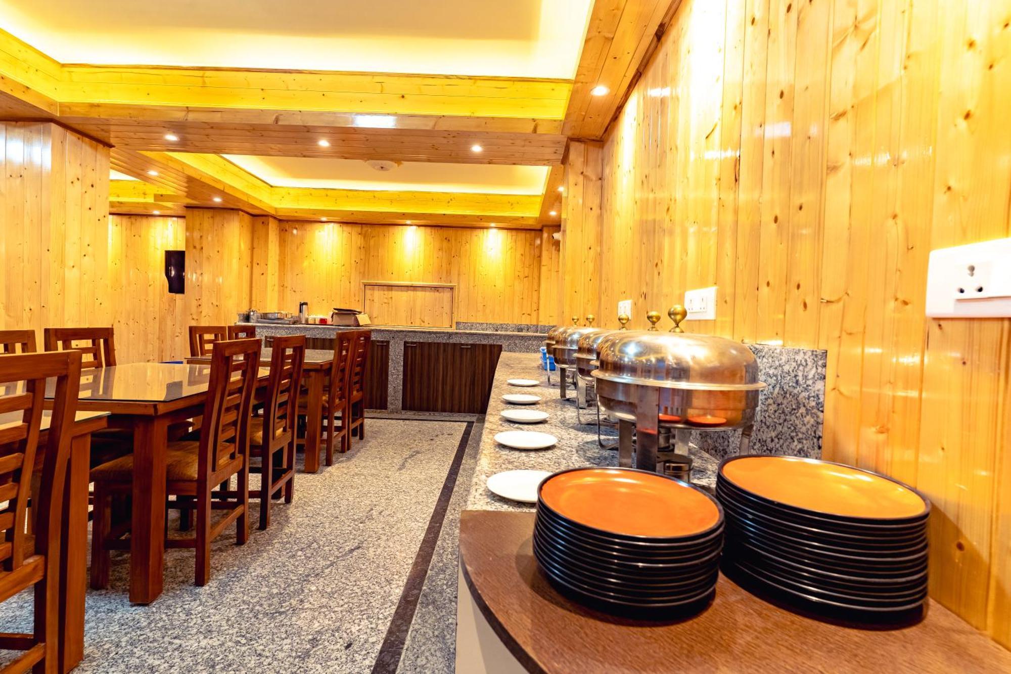 Hotel The Golden Retreat In 3*