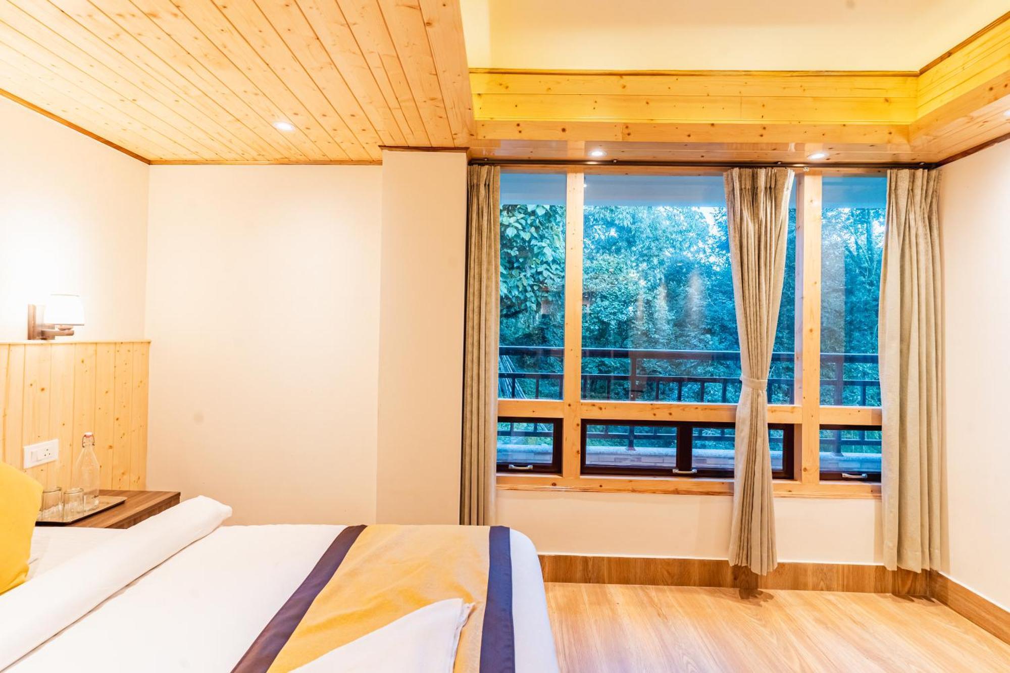 The Golden Retreat In 3* Pelling