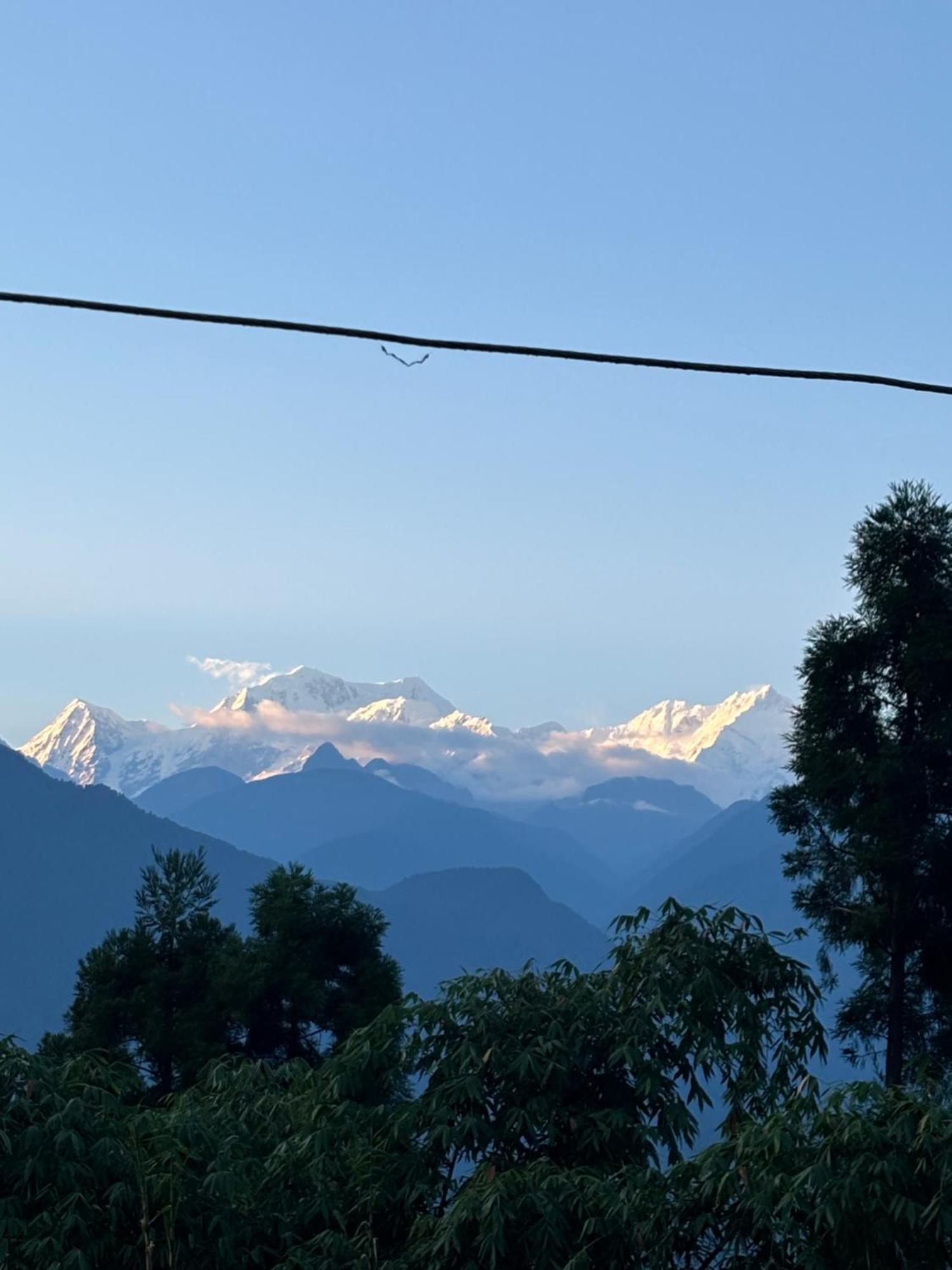 Wake In Himalayas Pelling
