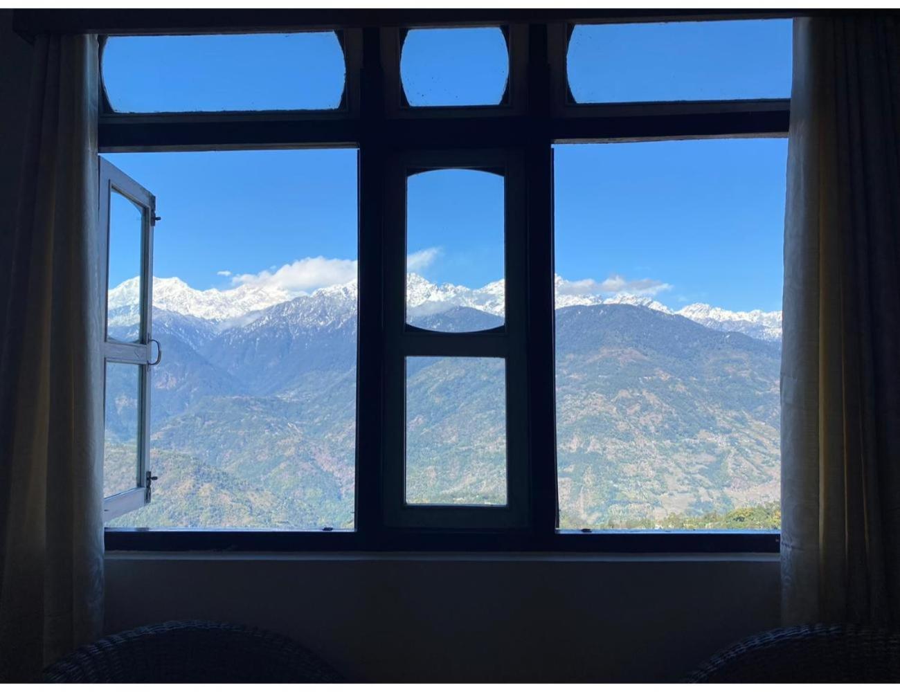 Snow View On Cloud Nine,