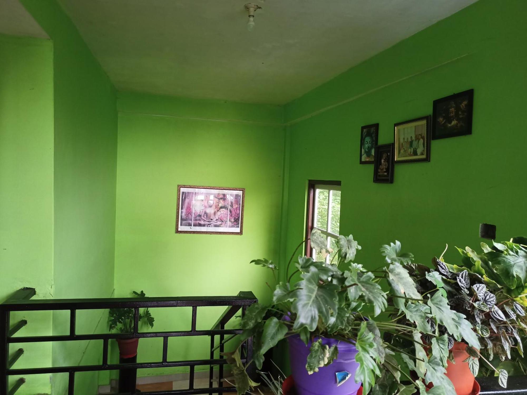 Hostel Lamchanay & *