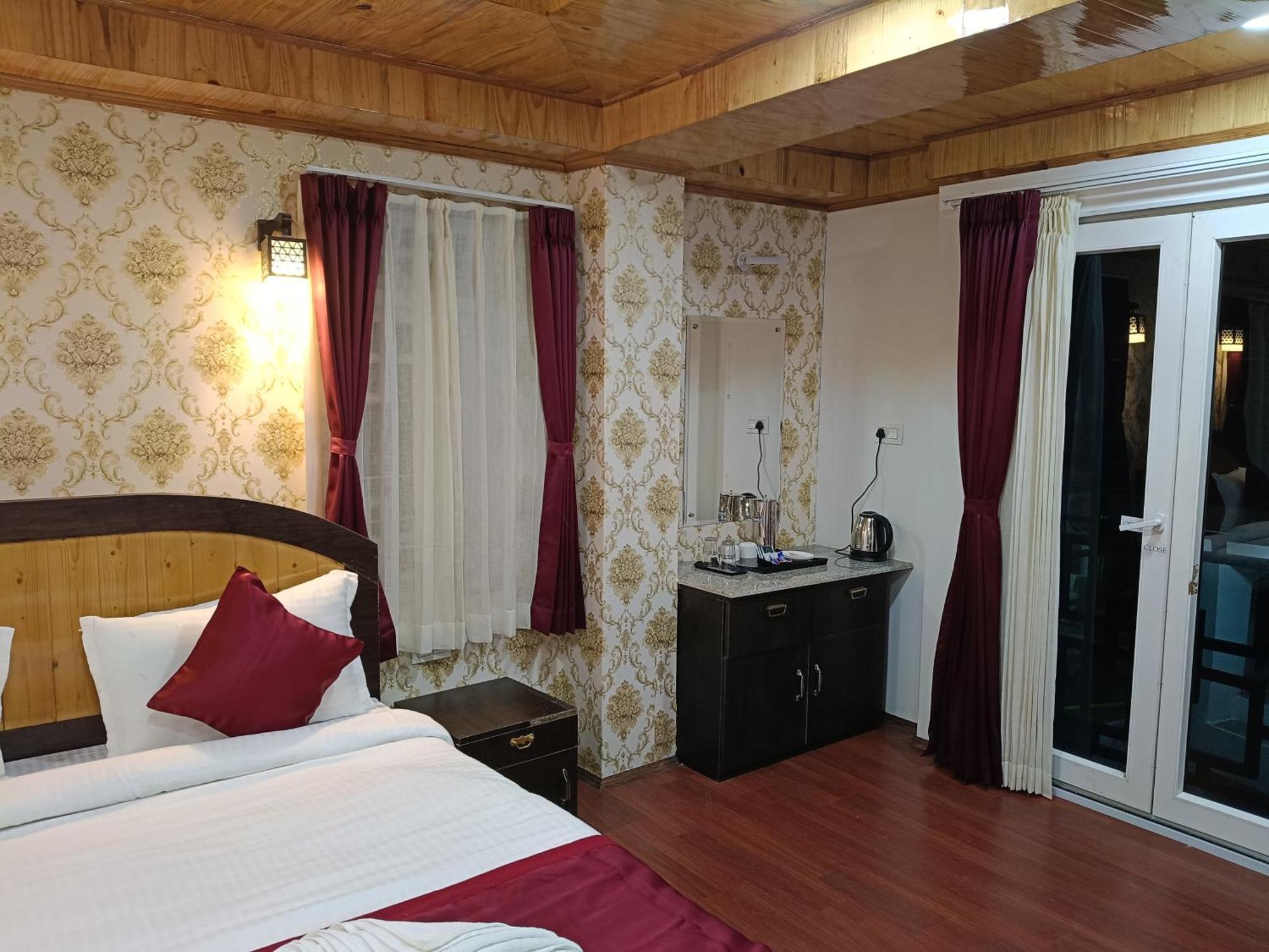 Rufina Greenland Premiere Hotel Pelling