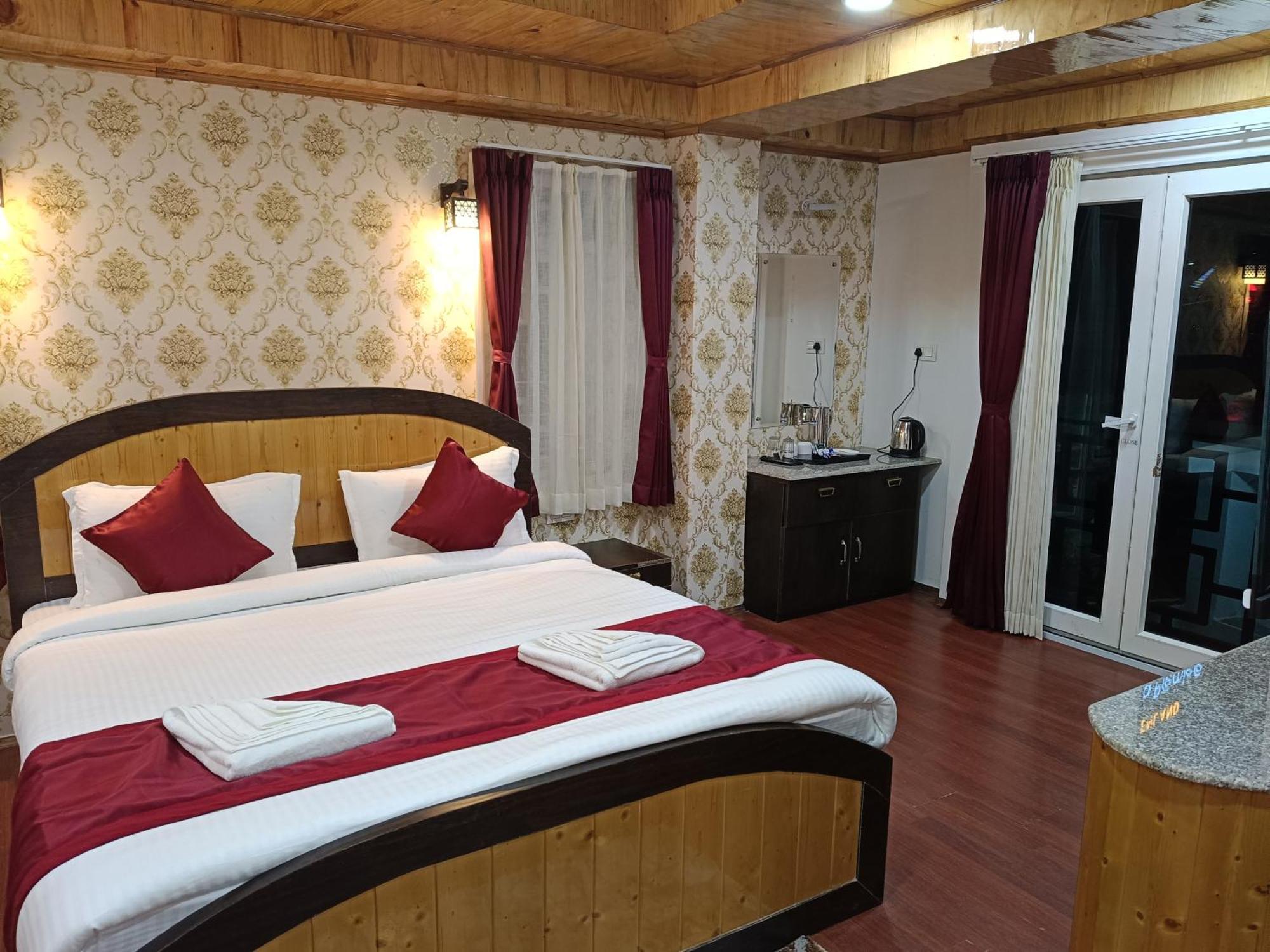 Rufina Greenland Premiere 3* Pelling