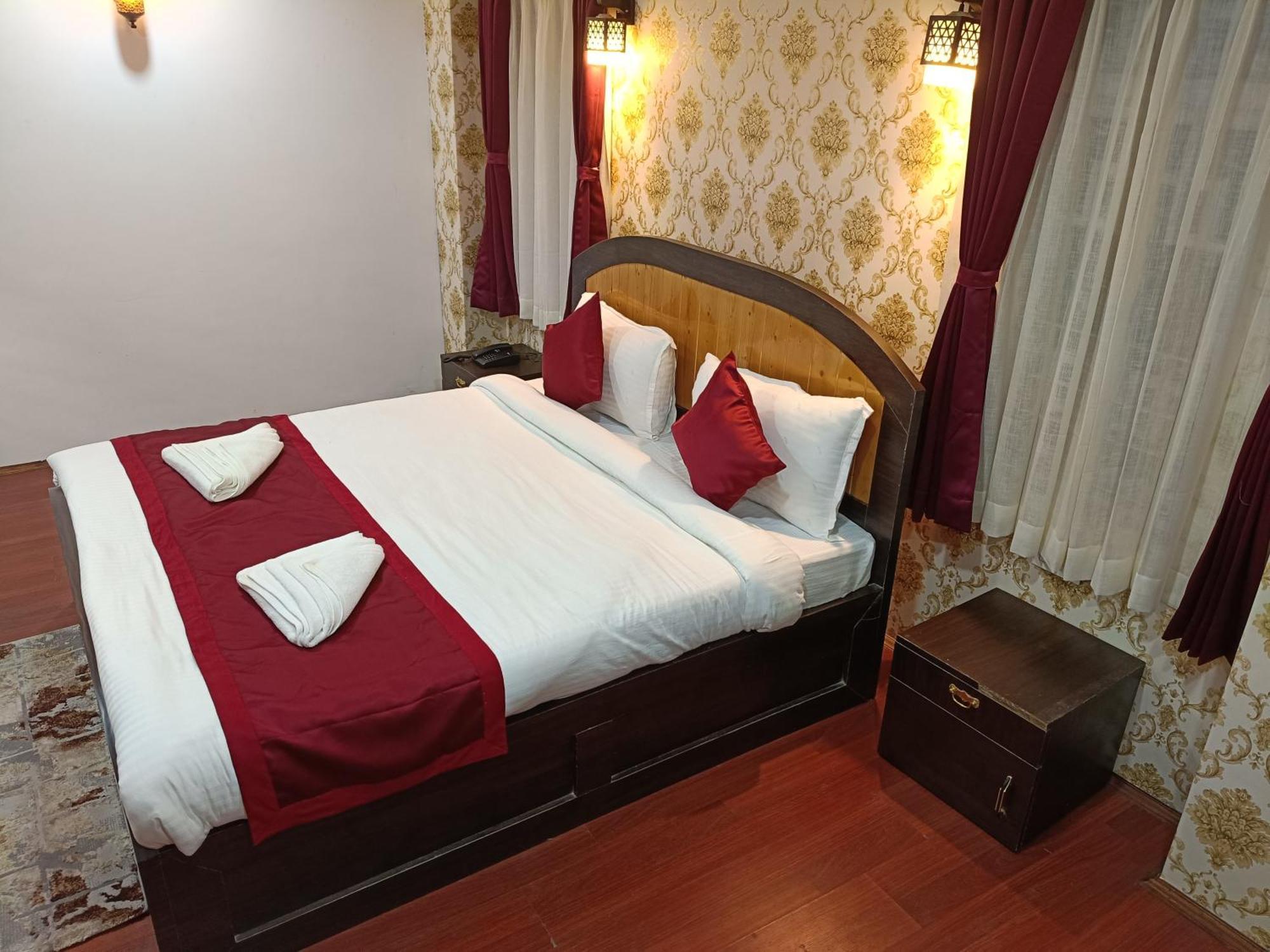 Rufina Greenland Premiere Hotel Pelling