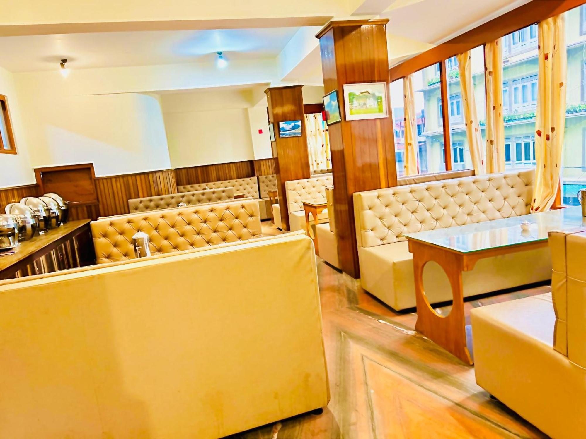 Tashi Gyal Tsen Hotel