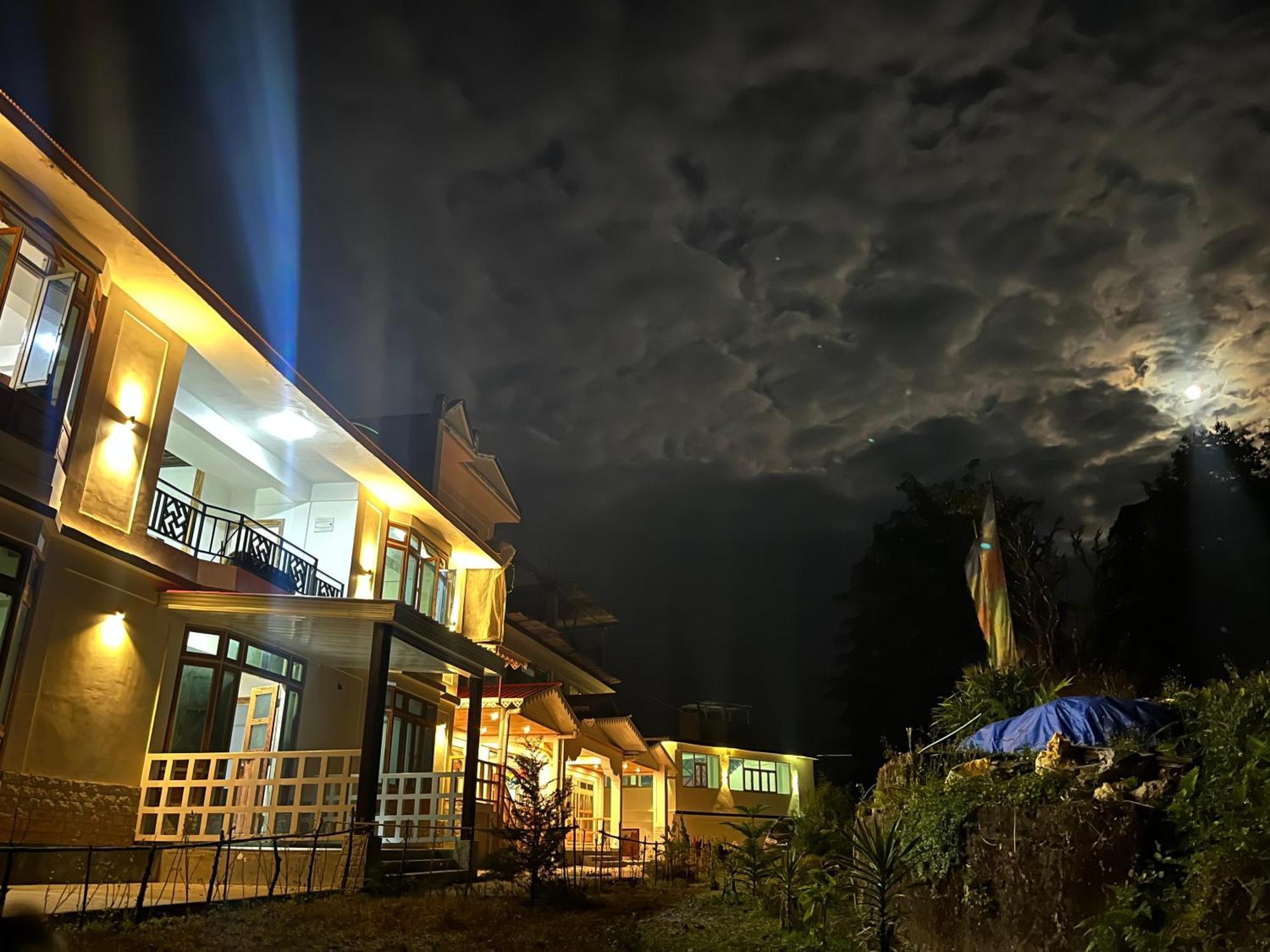 Hotel The Singyang Village Estate