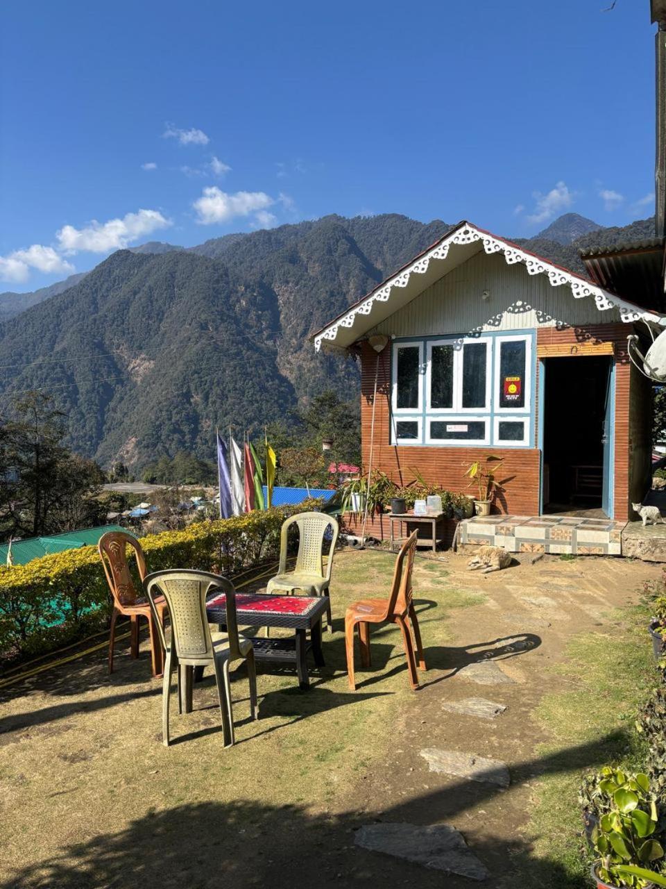 Odyssey Yuksom Bed & Breakfast Pelling