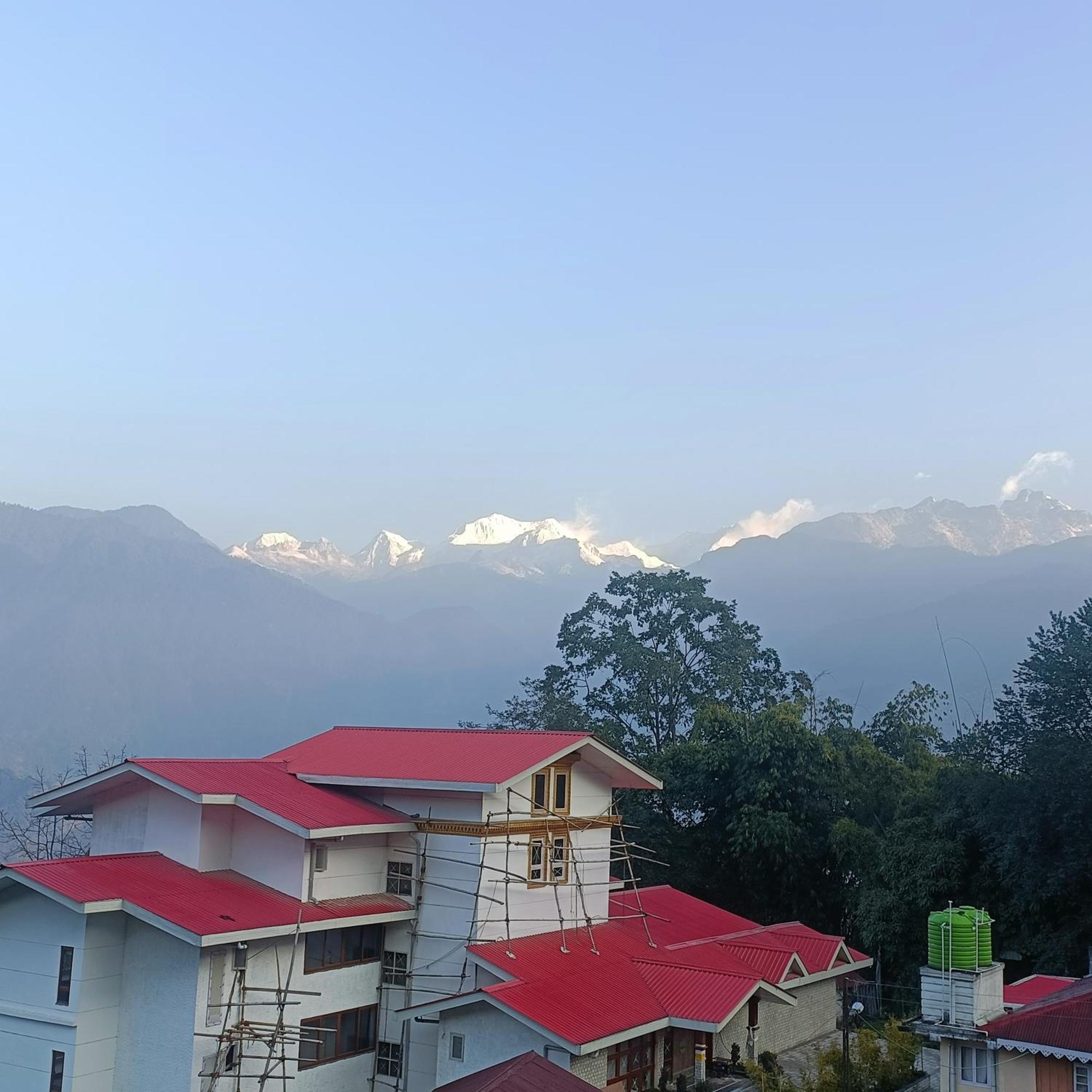 The Moon Retreat Homestay *