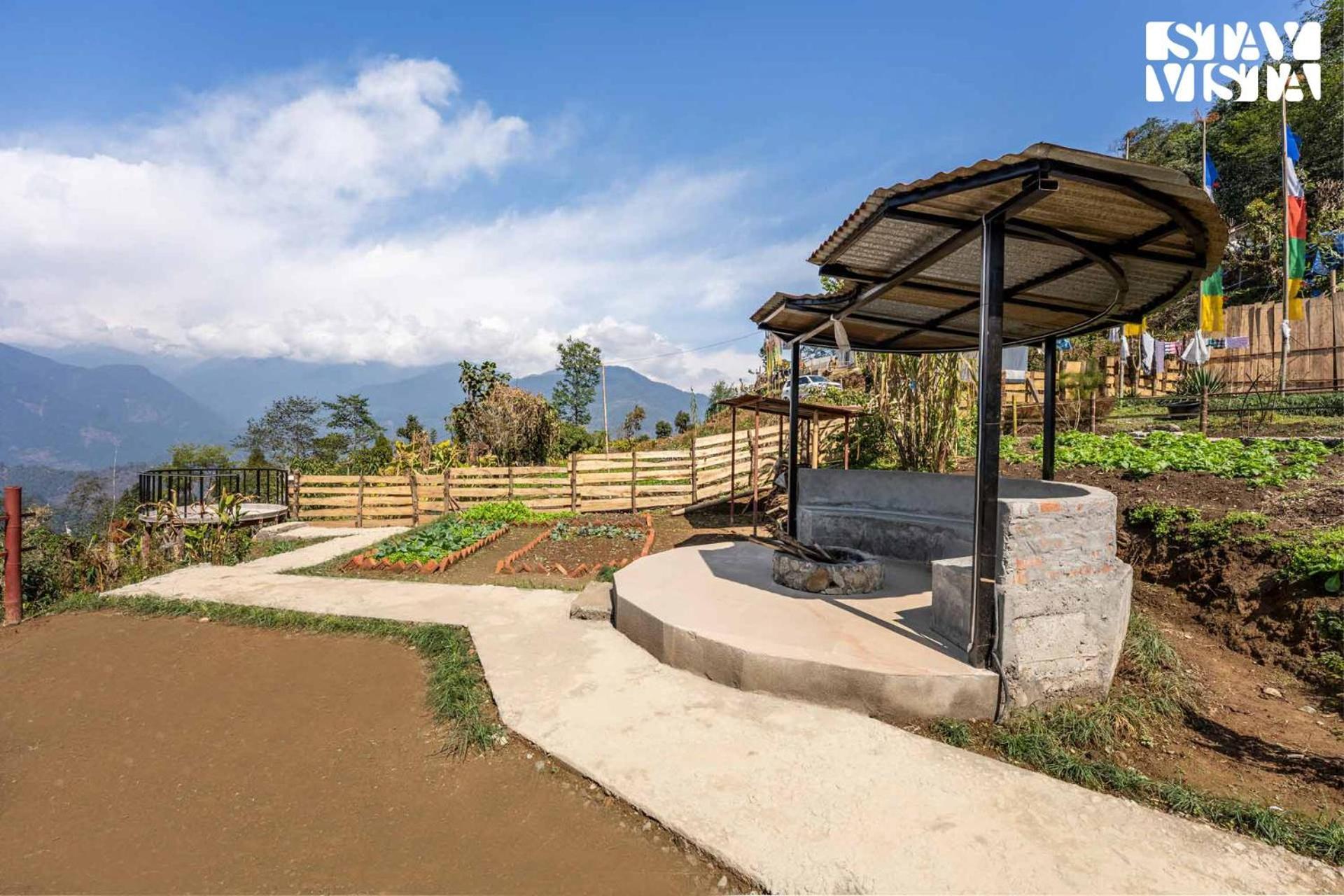 Stayvista At The Stargazer With Mountain Views, Bonfire, Lawn Villa *